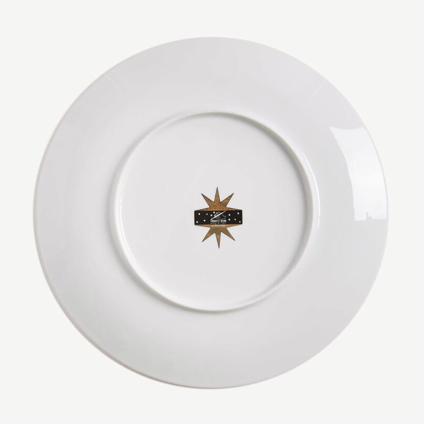 The Fornasetti motif of the zodiac characterises this elegant hand-decorated porcelain plate with gold accents: a true collector's item, which you can use as an ornament for table art. For cleaning, we recommend a damp cloth without any soaps or