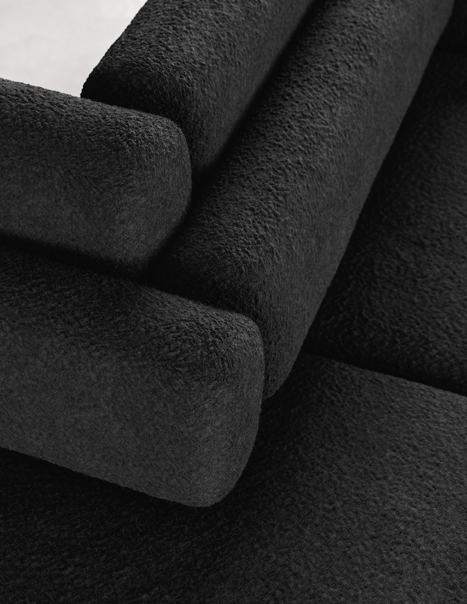 ASYM SECTIONAL – Modernes asymmetrisches Sofa aus schwarzem Bouclé (amerikanisch) im Angebot