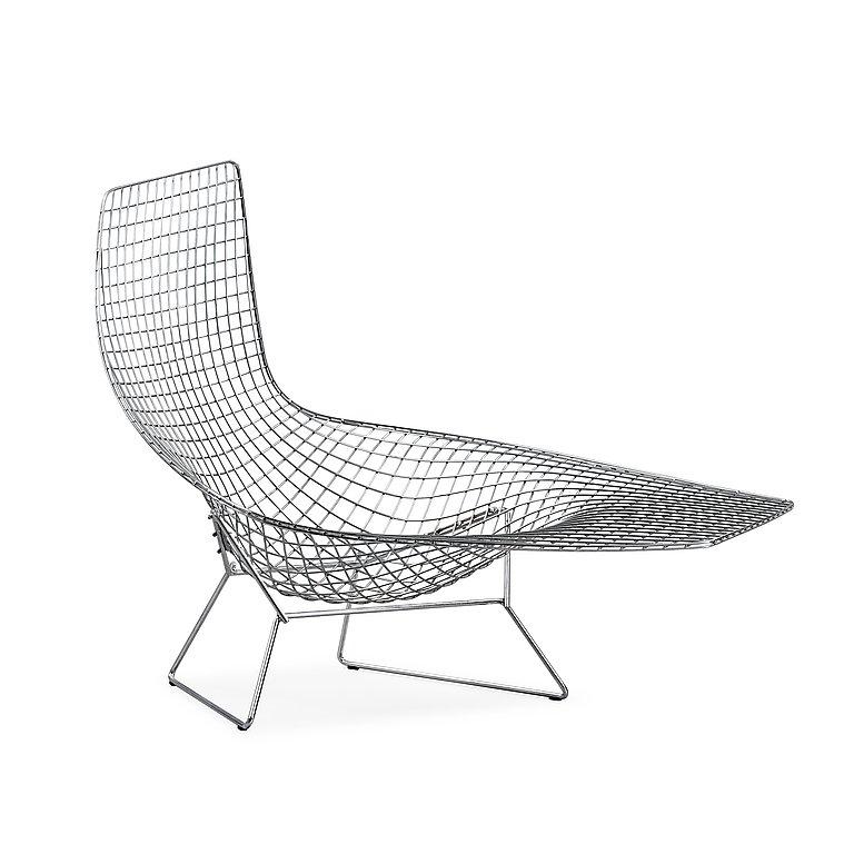 Asymmetric Chaise with Black Cushion by Harry Bertoia for Knoll, USA. In Good Condition In Brooklyn, NY