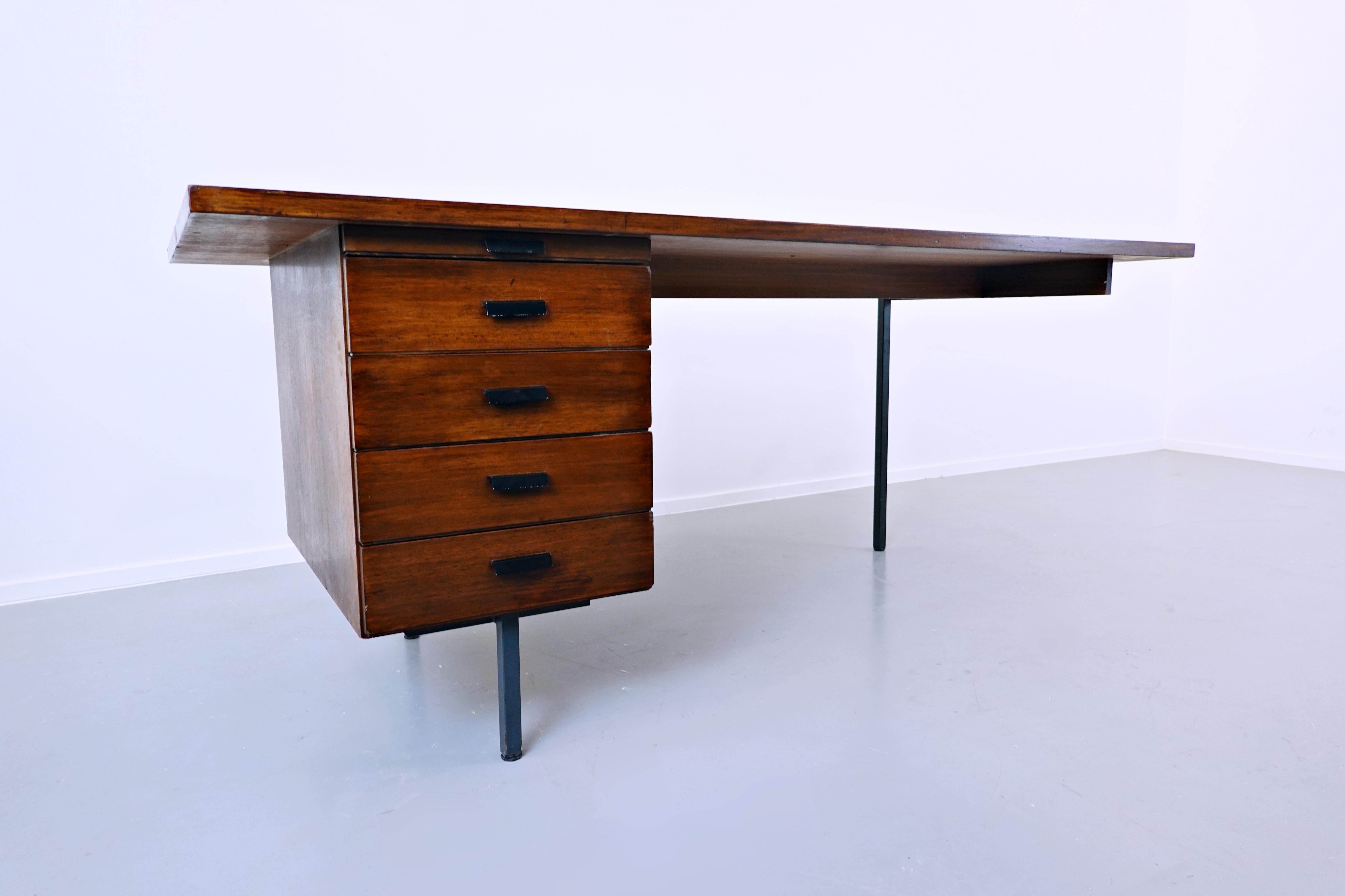 Asymmetric Desk, Teak, 1960s 2