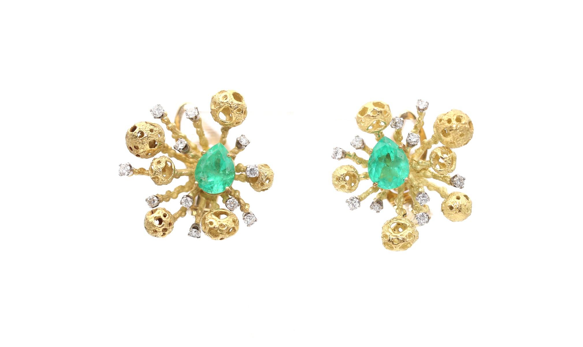 Contemporary Asymmetric Fashion 6Ct Emeralds Diamonds Earrings 18K Gold, 1970 For Sale