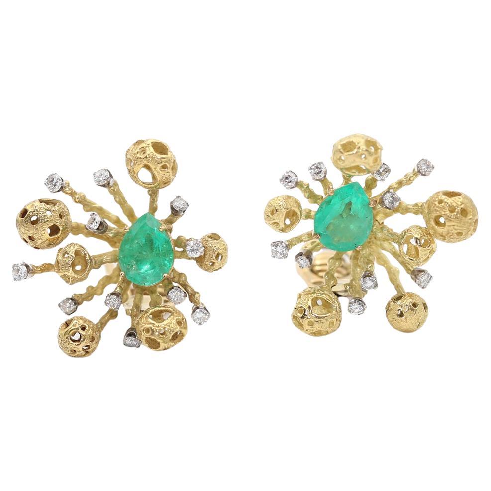 Asymmetric Fashion 6Ct Emeralds Diamonds Earrings 18K Gold, 1970 For Sale