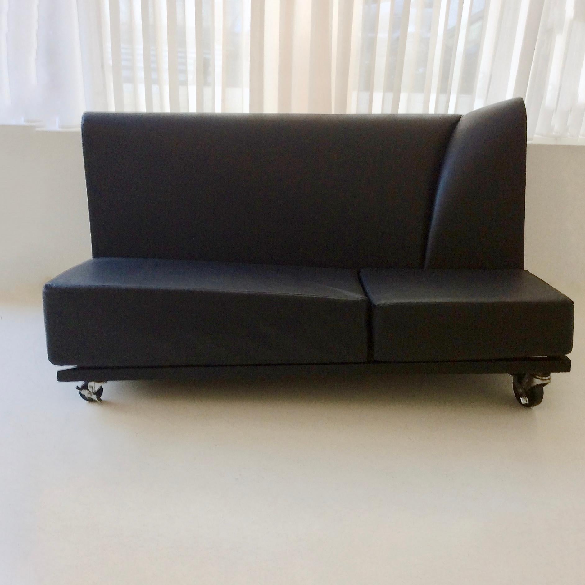 Pallucco and Rivier Asymmetric Leather Sofa, circa 1980, Italy In Good Condition In Brussels, BE