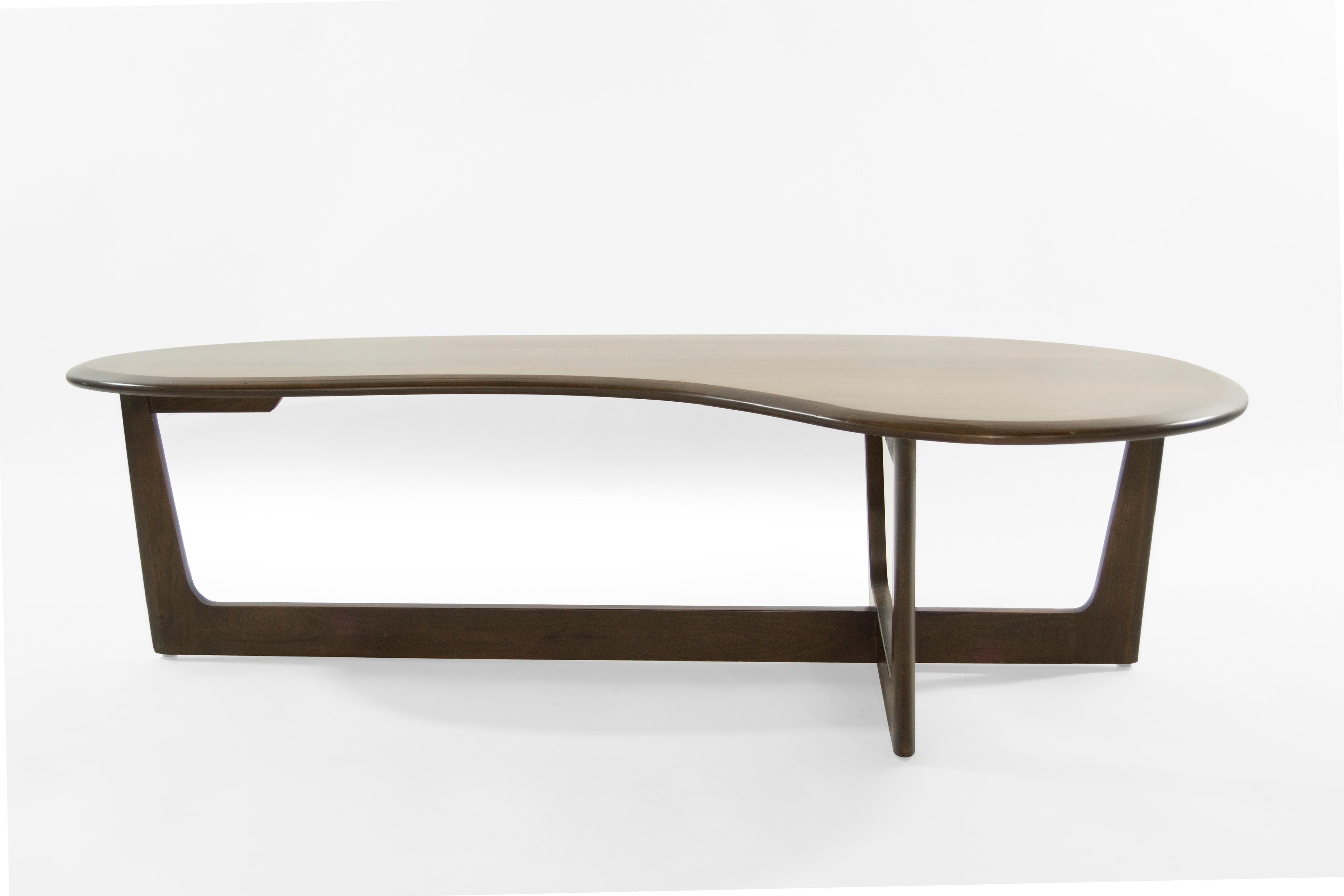 Asymmetric Mid-Century Modern Walnut Coffee Table In Good Condition In Westport, CT