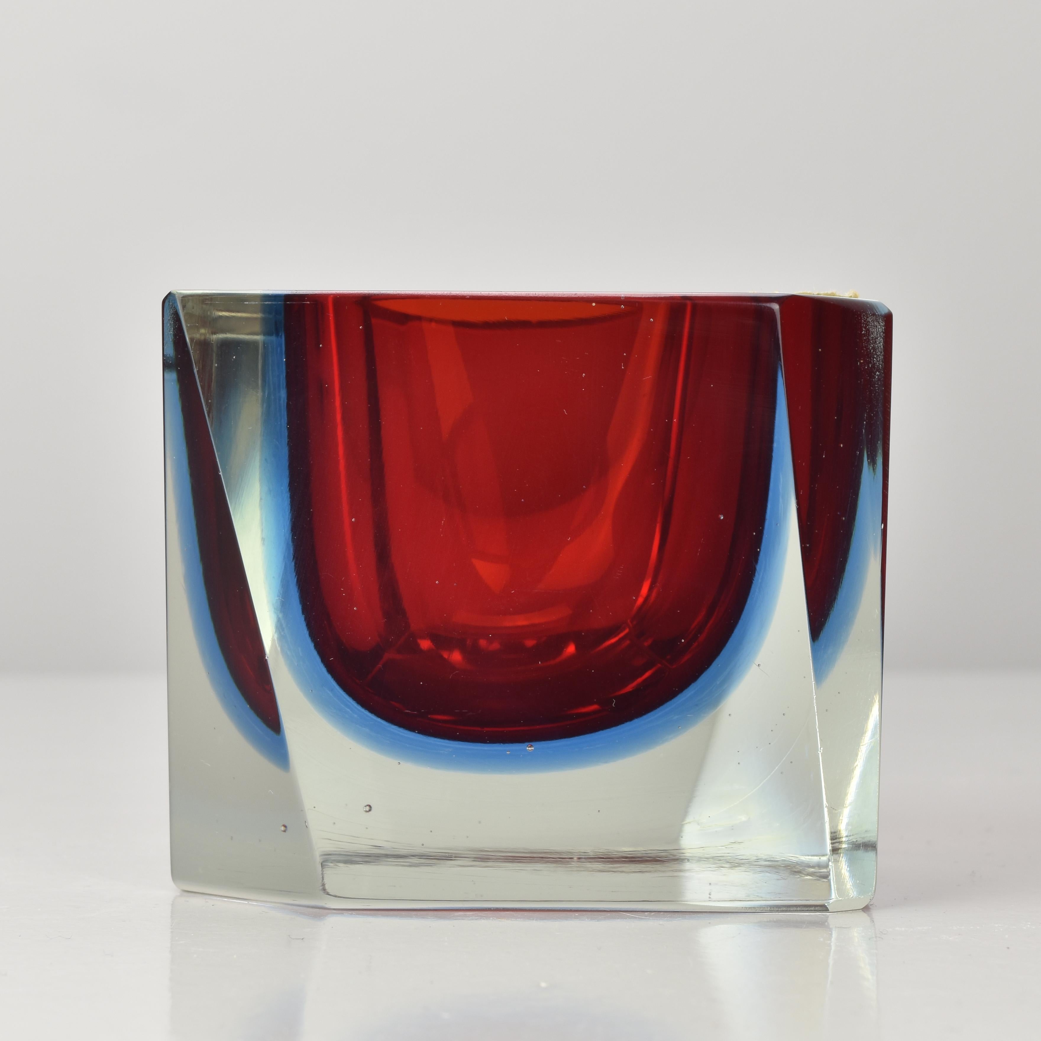 Italiano Asymmetric Murano Sommerso Red & Blue Faceted Block Dish by Flavio Poli in vendita
