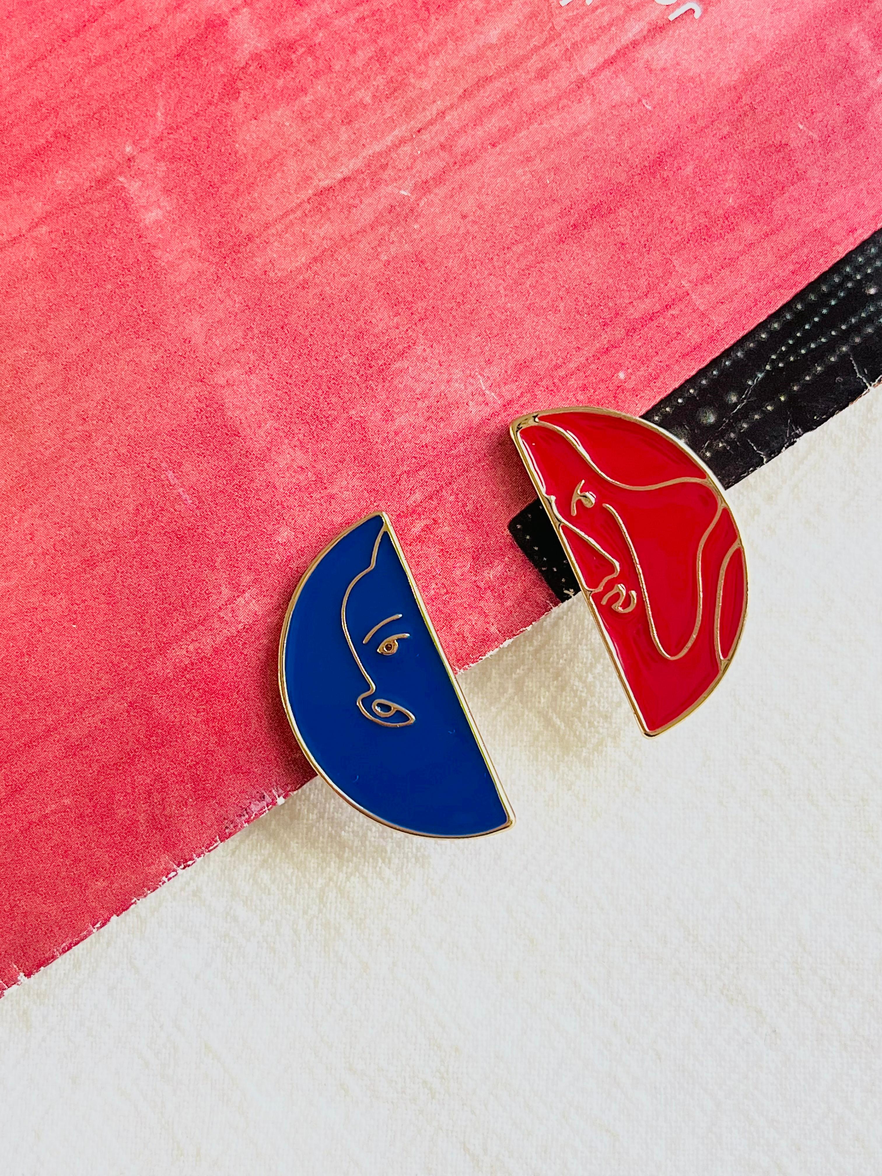 Asymmetric Navy Red Semicircle Abstract Women Lady Portrait Enamel Clip Earrings In New Condition For Sale In Wokingham, England
