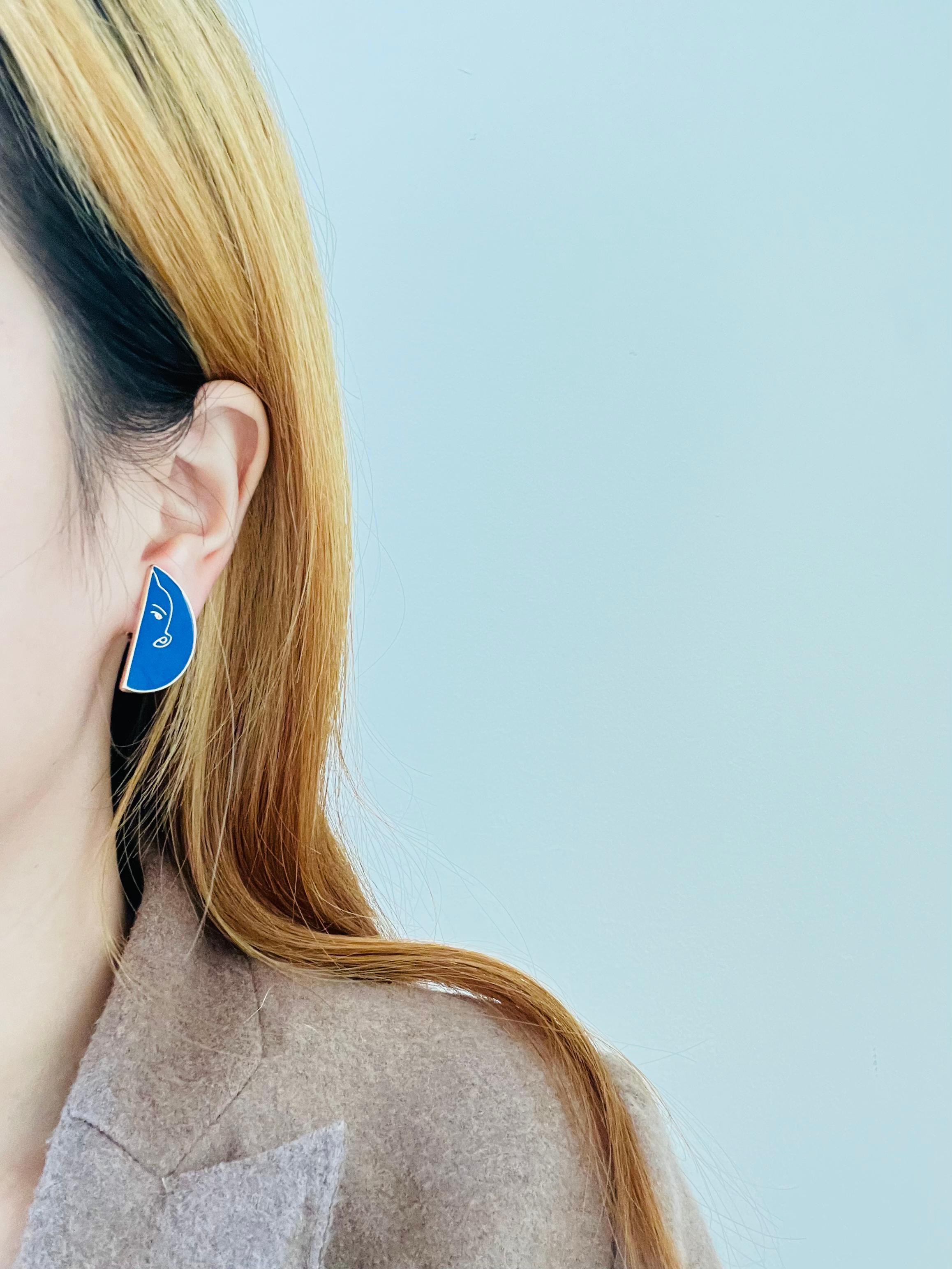 Asymmetric Navy Red Semicircle Abstract Women Lady Portrait Enamel Clip Earrings For Sale 1