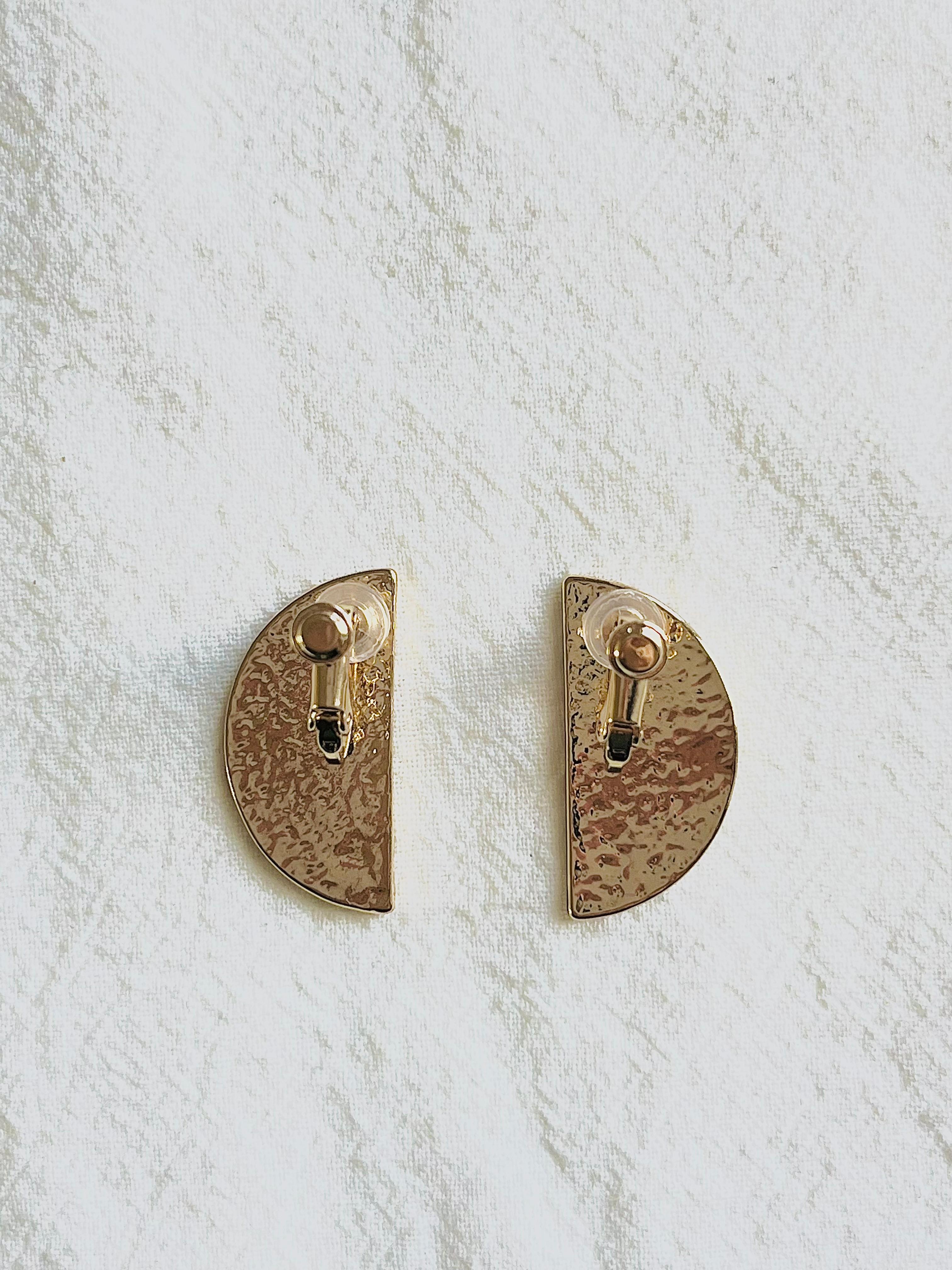 Asymmetric Navy Red Semicircle Abstract Women Lady Portrait Enamel Clip Earrings For Sale 3