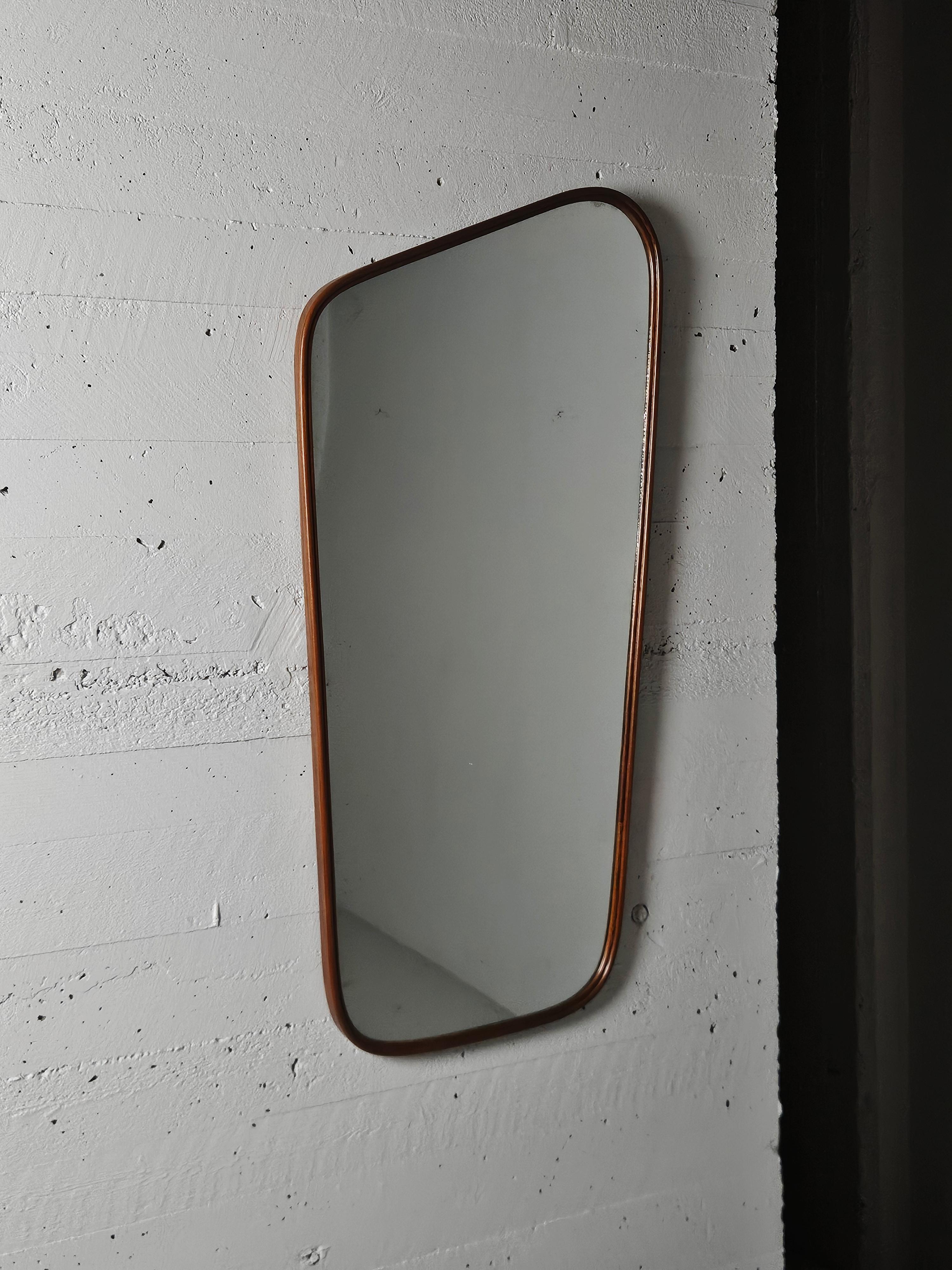 Svedese Specchio da parete asimmetrico di design svedese in Oak, anni '40 in vendita