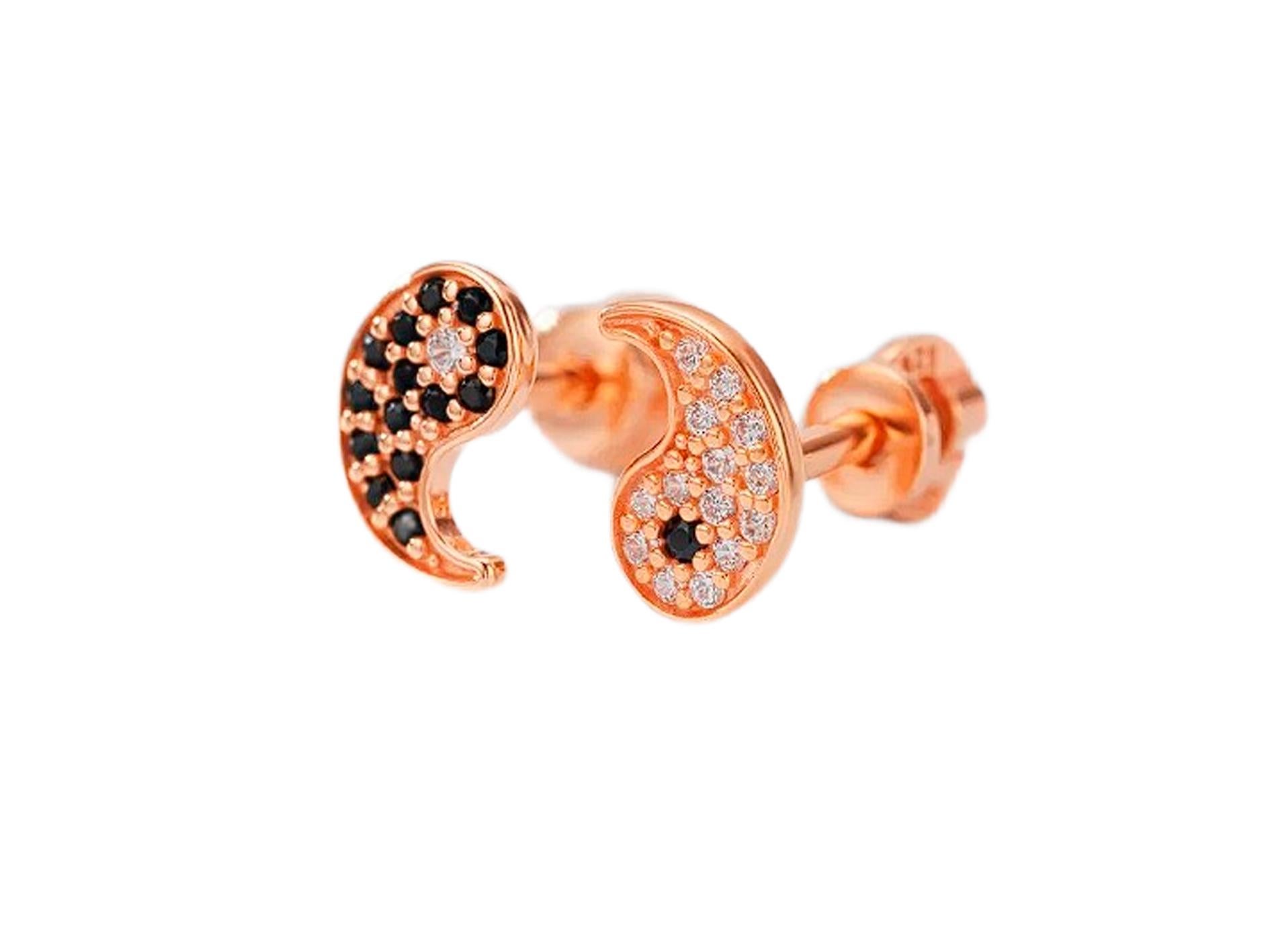 Asymmetric Yin Yang Earrings studs in 14k gold. 
Black and white earrings. Yoga Earring studs. Tiny gold earrings. Yin Yang Symbol Jewelry. Earrings Gift for Girlfriend. Beautiful earrings for everyday wearing. 

Metal: 14 karat gold
Weight: 1.9