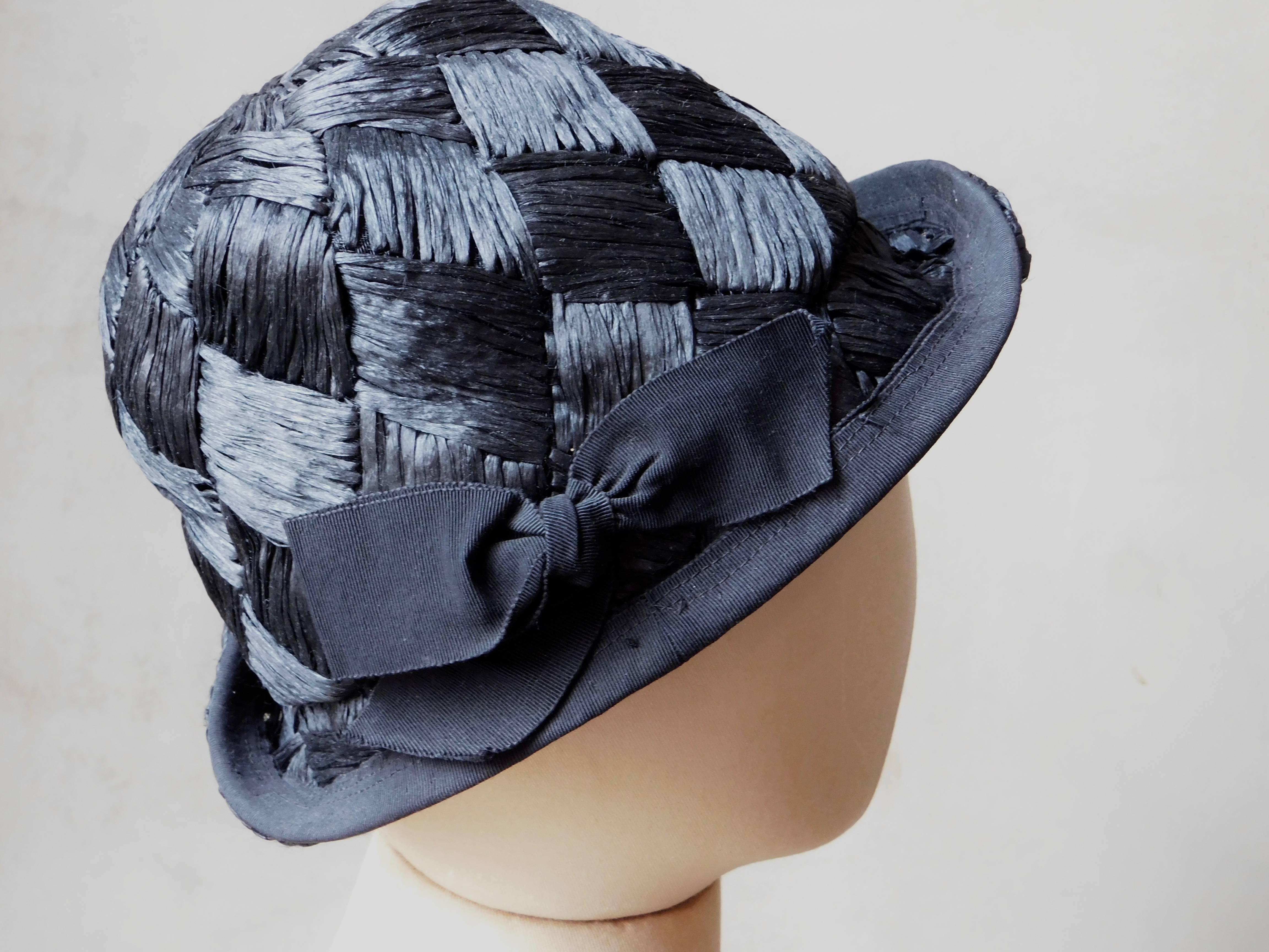  Asymmetrical 1940's Vintage Black Raffia Straw Hat  For Sale 3