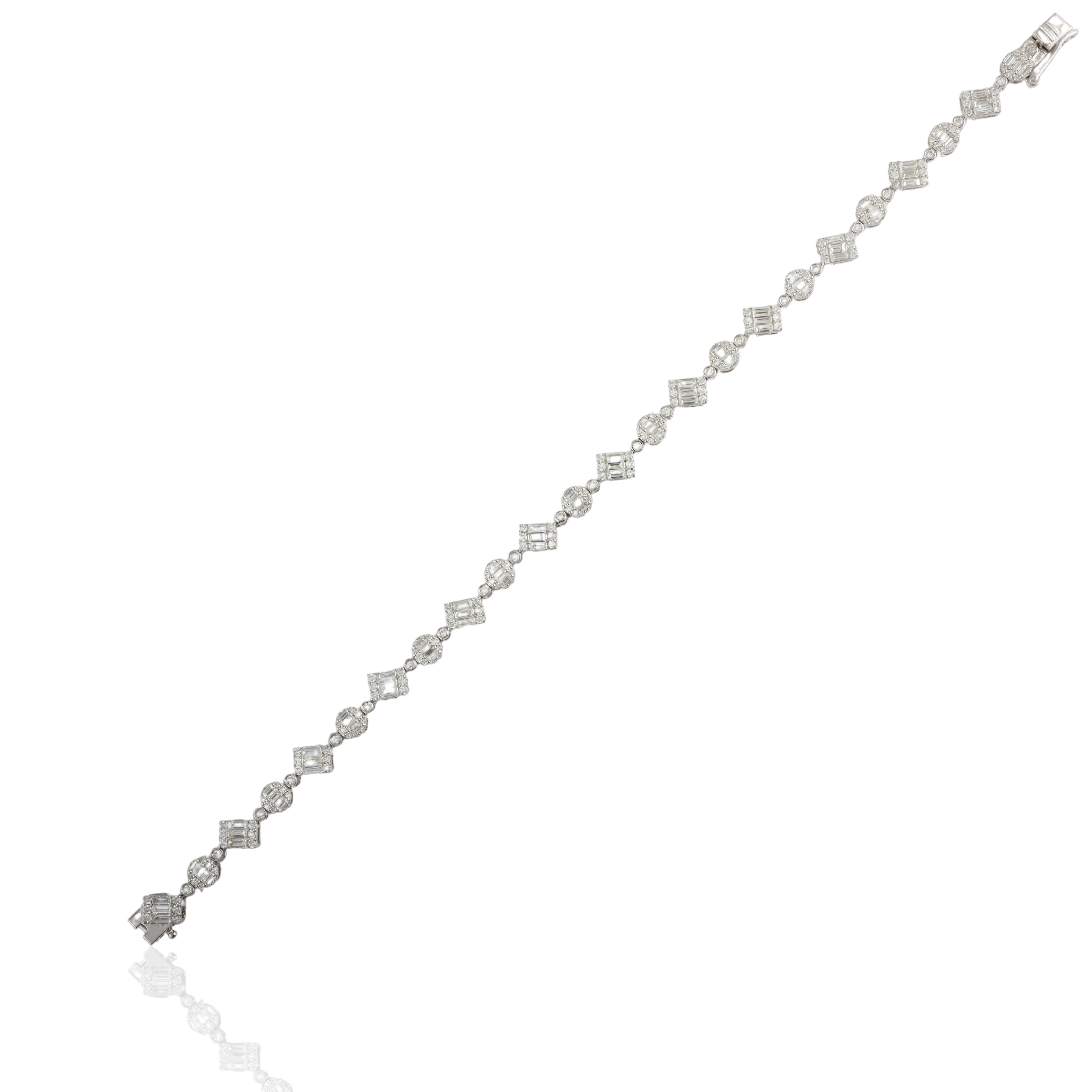 Modernist Asymmetrical 2.91 Carat Diamond Bracelet Made in 18kt Solid White Gold For Sale
