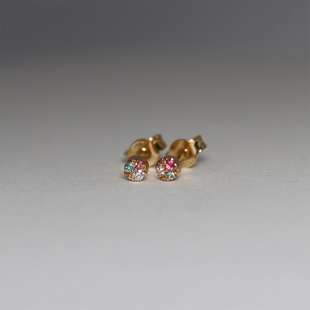 Contemporain Boucles d'oreilles asymétriques 4 mm diamant Spinel Paraiba Tourmaine Stack Side en vente