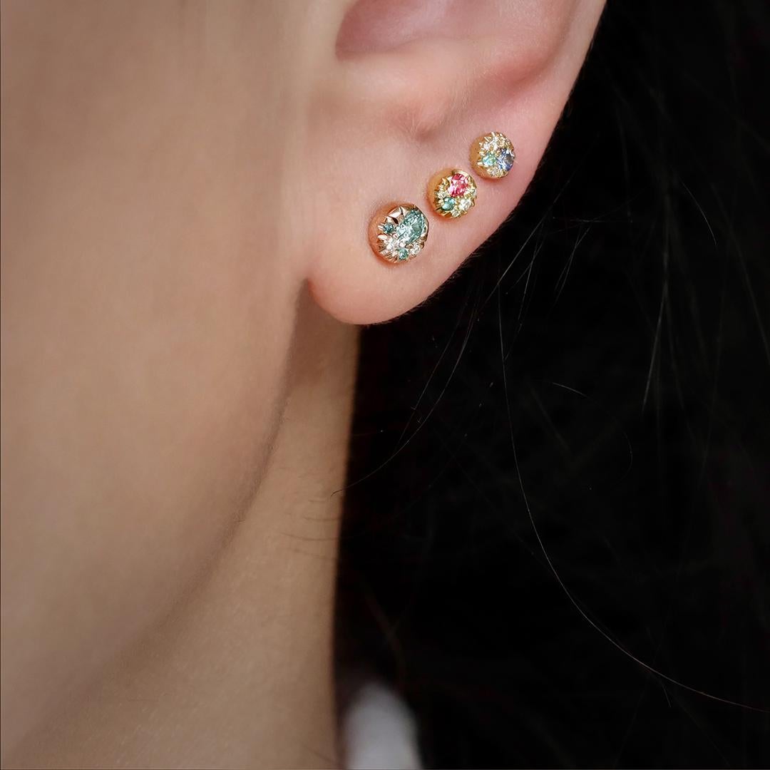 Asymmetrische 4 mm Gelbgold Diamant Spinell Mini Stack Side Ohrstecker im Angebot 5