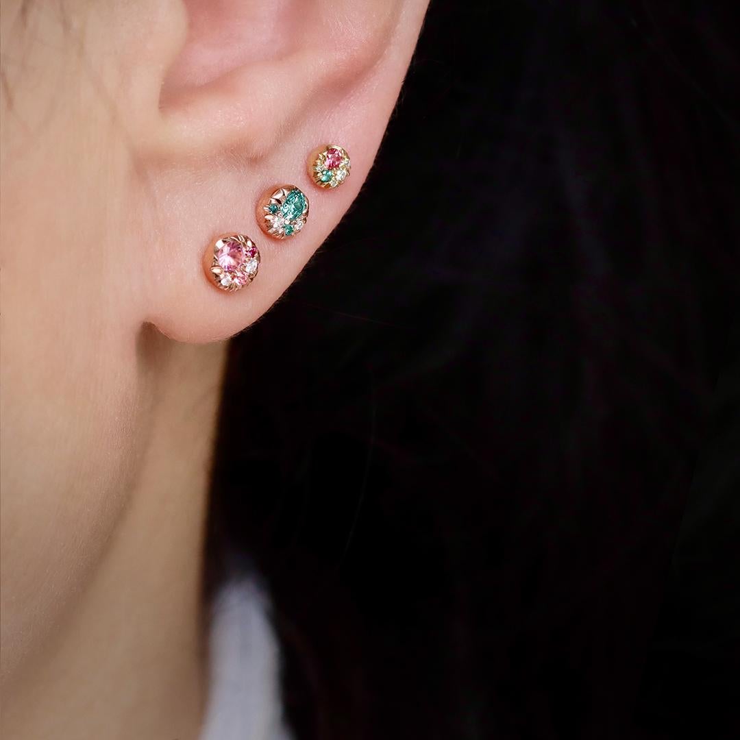 Asymmetrische 4 mm Gelbgold Diamant Spinell Mini Stack Side Ohrstecker im Angebot 6