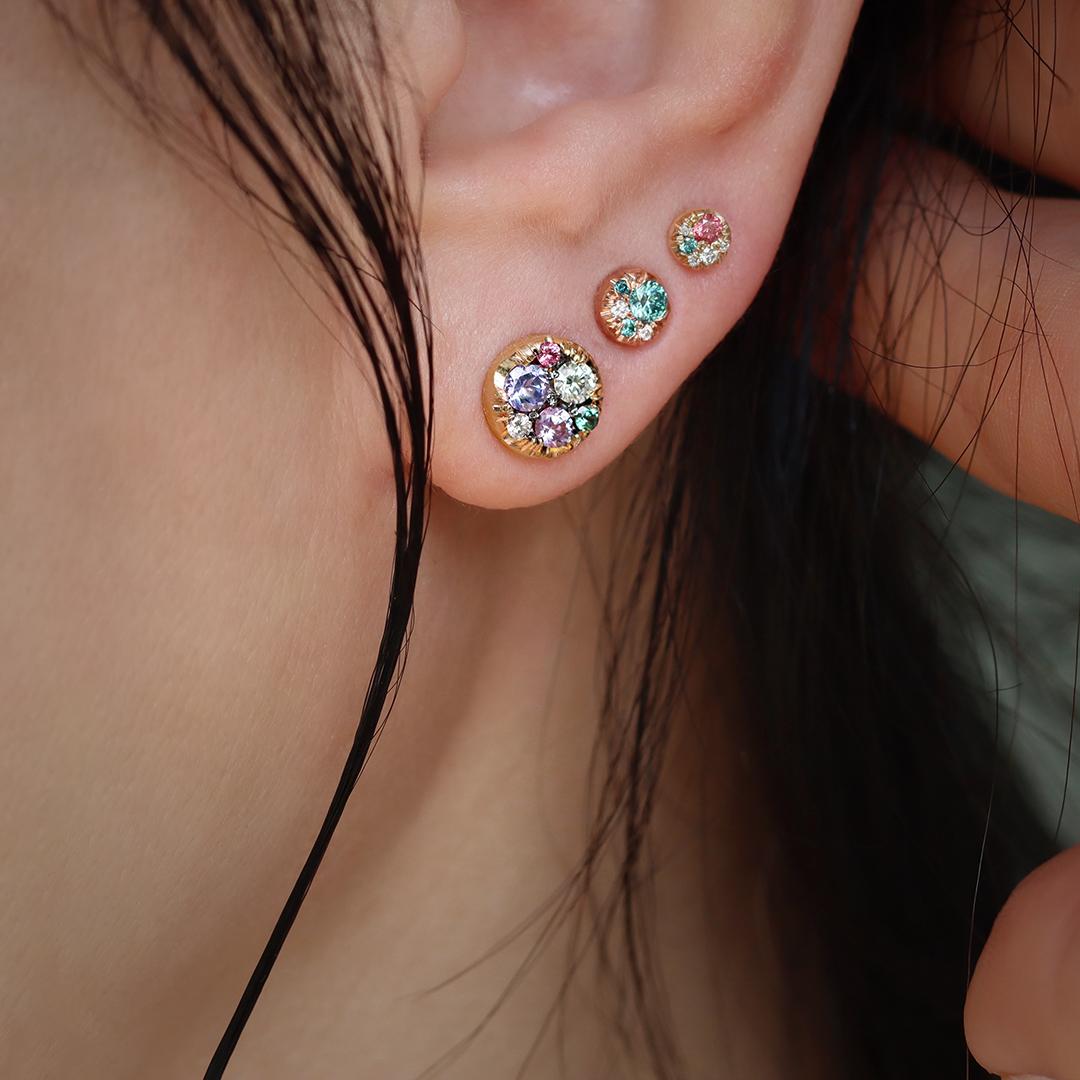 Asymmetrische 4 mm Gelbgold Diamant Spinell Mini Stack Side Ohrstecker im Angebot 1