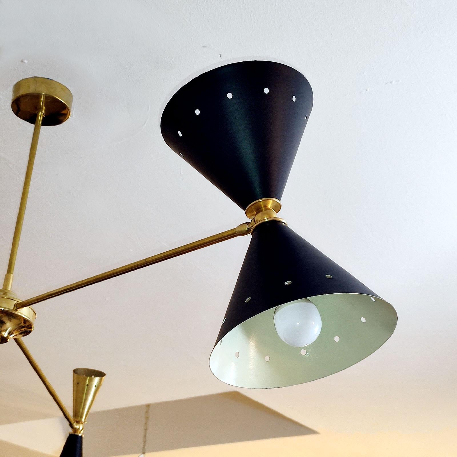 Lampadario asimmetrico in ottone nello stile di Stilnovo in vendita 1