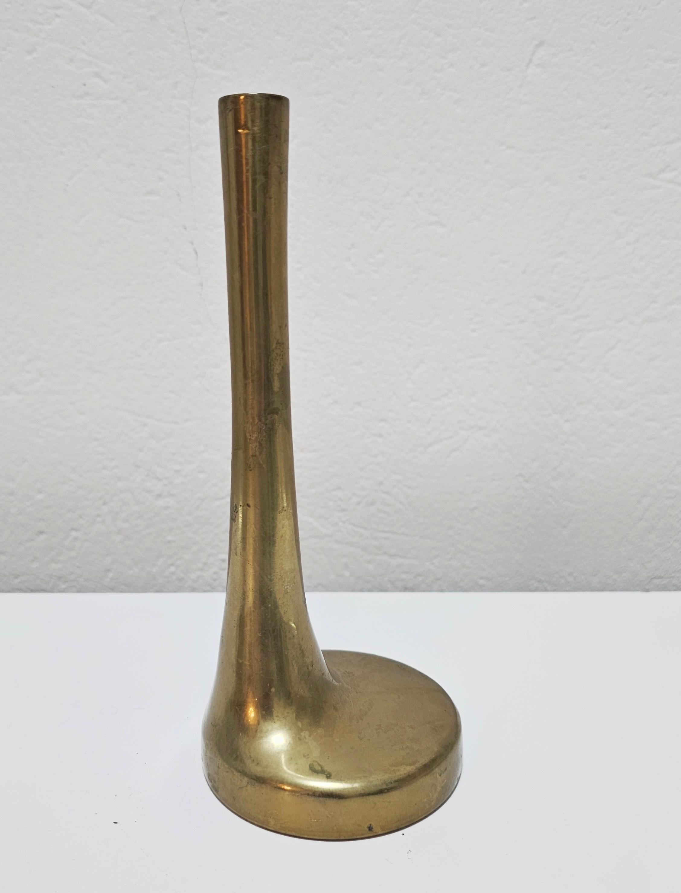 Asymmetrical Brutalist Bronze a single flower vase by Heinz Goll, Italy 1960s In Good Condition For Sale In Beograd, RS