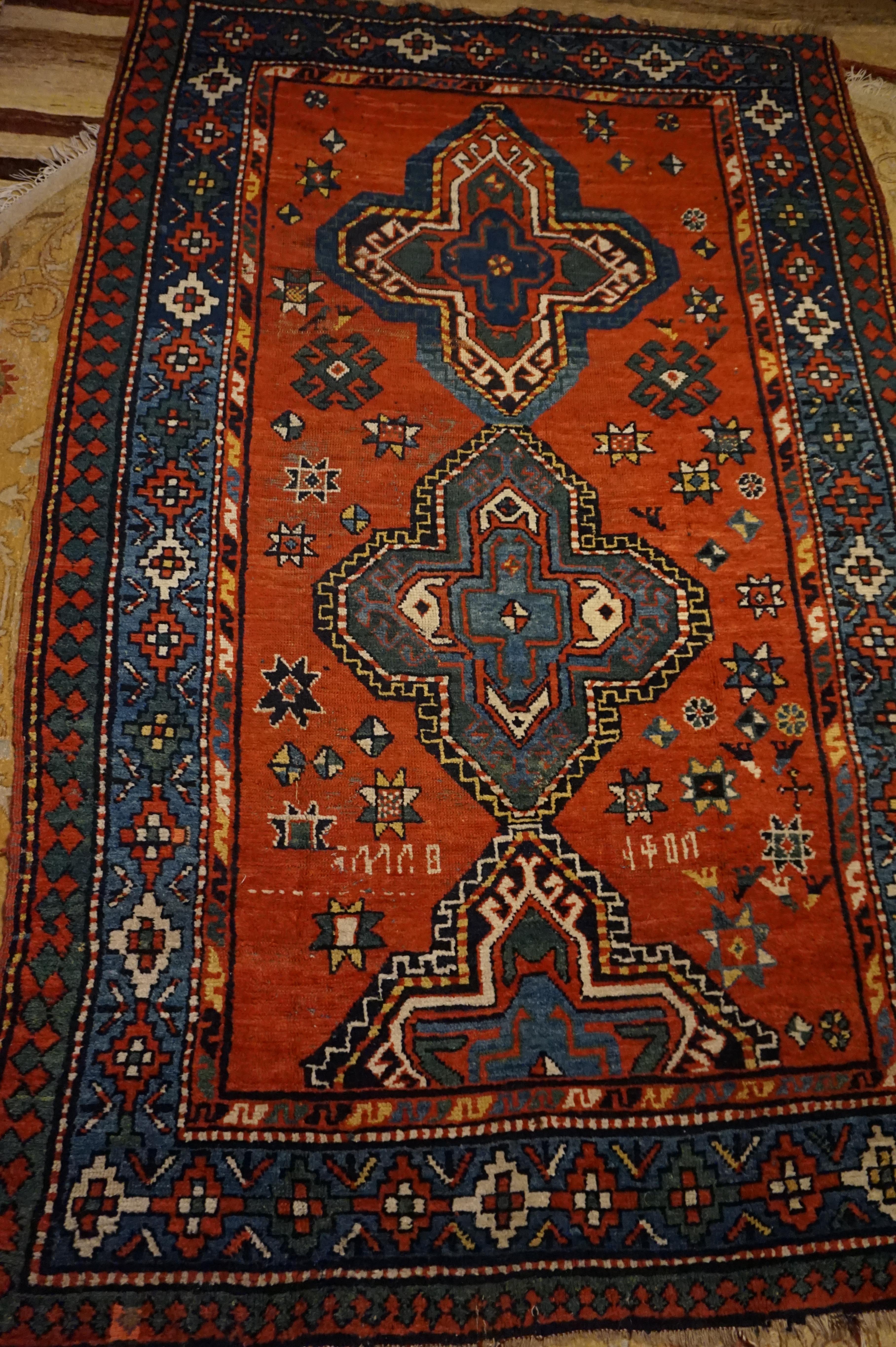 assymetrical rug