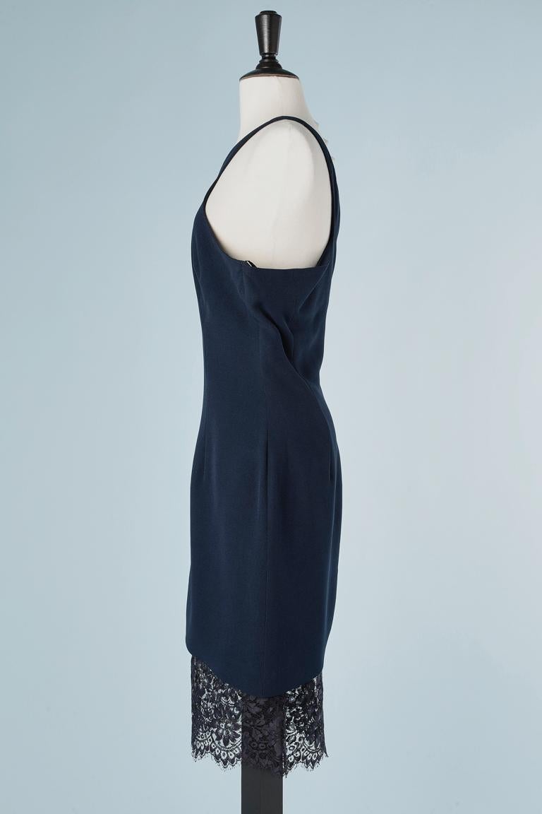 Asymmetrical cocktail dress in navy blue crêpe and lace Gai Mattiolo Couture  In New Condition For Sale In Saint-Ouen-Sur-Seine, FR