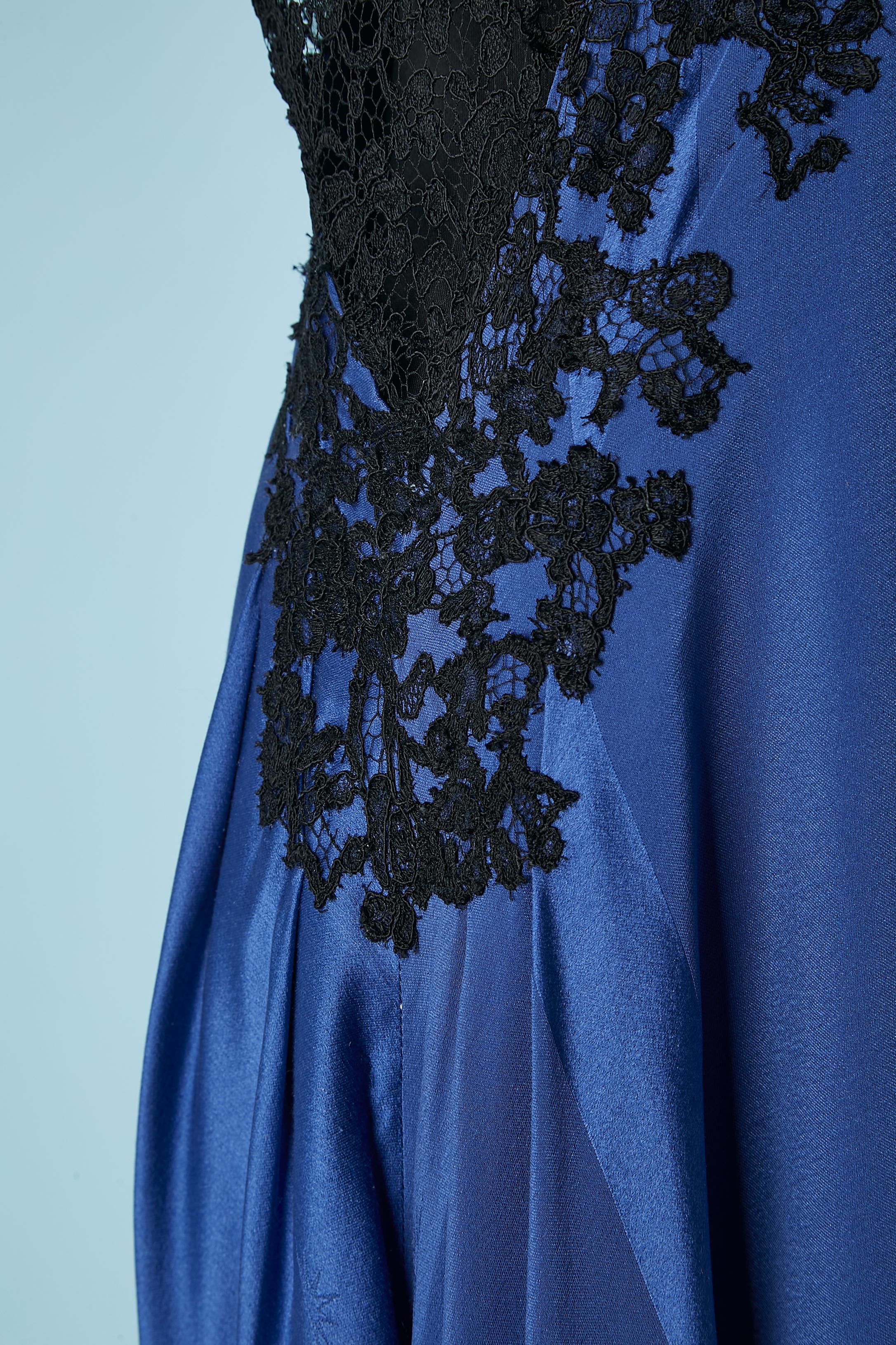 Asymmetrical evening dress in see-through black lace and blue silk jacquard  For Sale 1