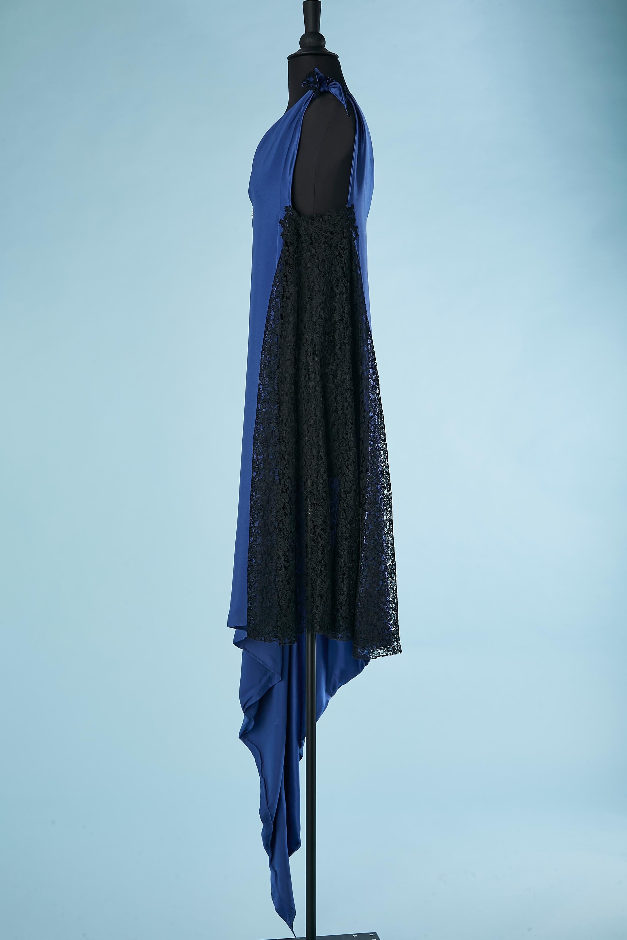 Asymmetrical evening dress in see-through black lace and blue silk jacquard  For Sale 2