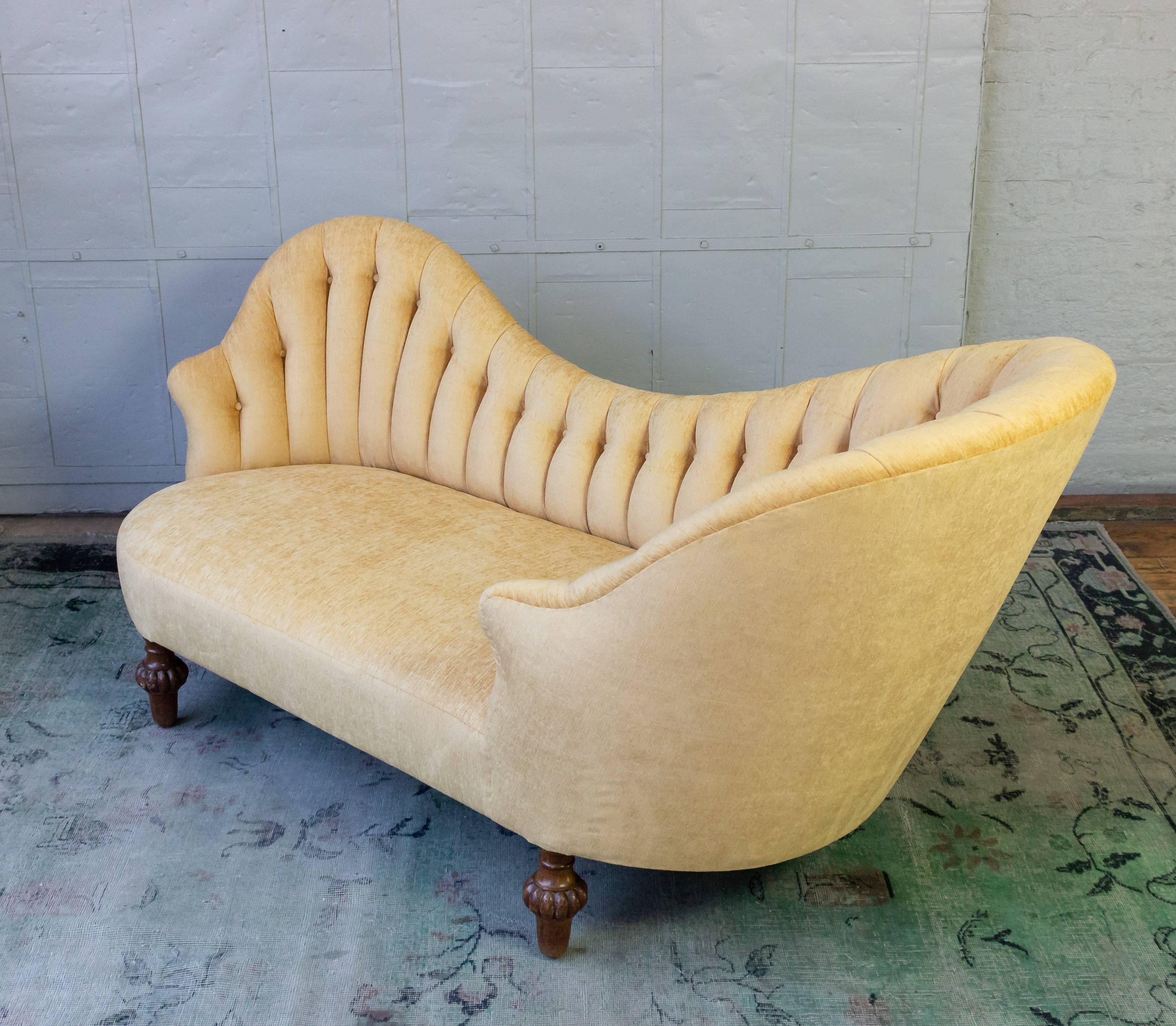 Asymmetrical French 19th Century Settee with Tufted Curved Back 5