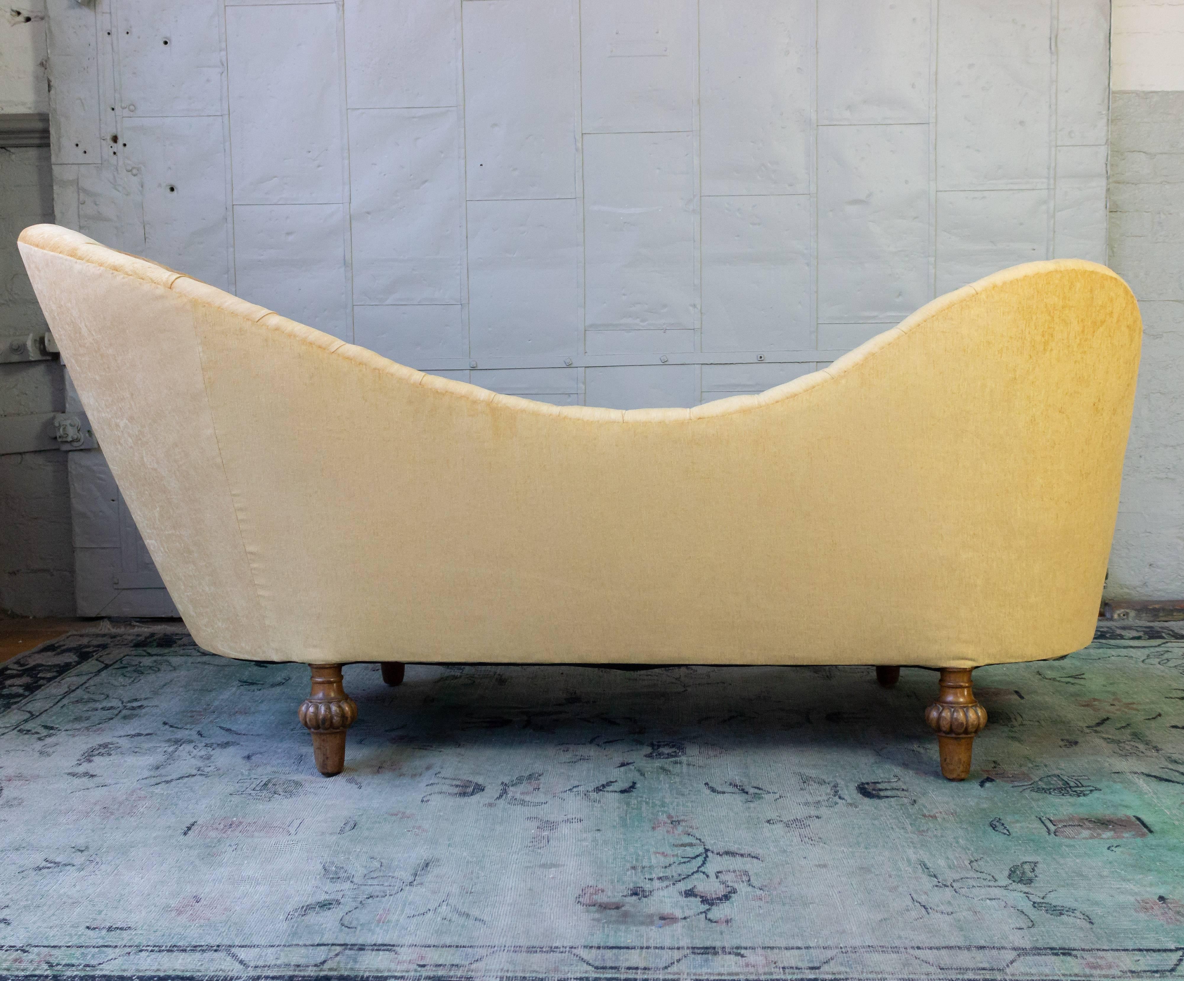 Asymmetrical French 19th Century Settee with Tufted Curved Back 2
