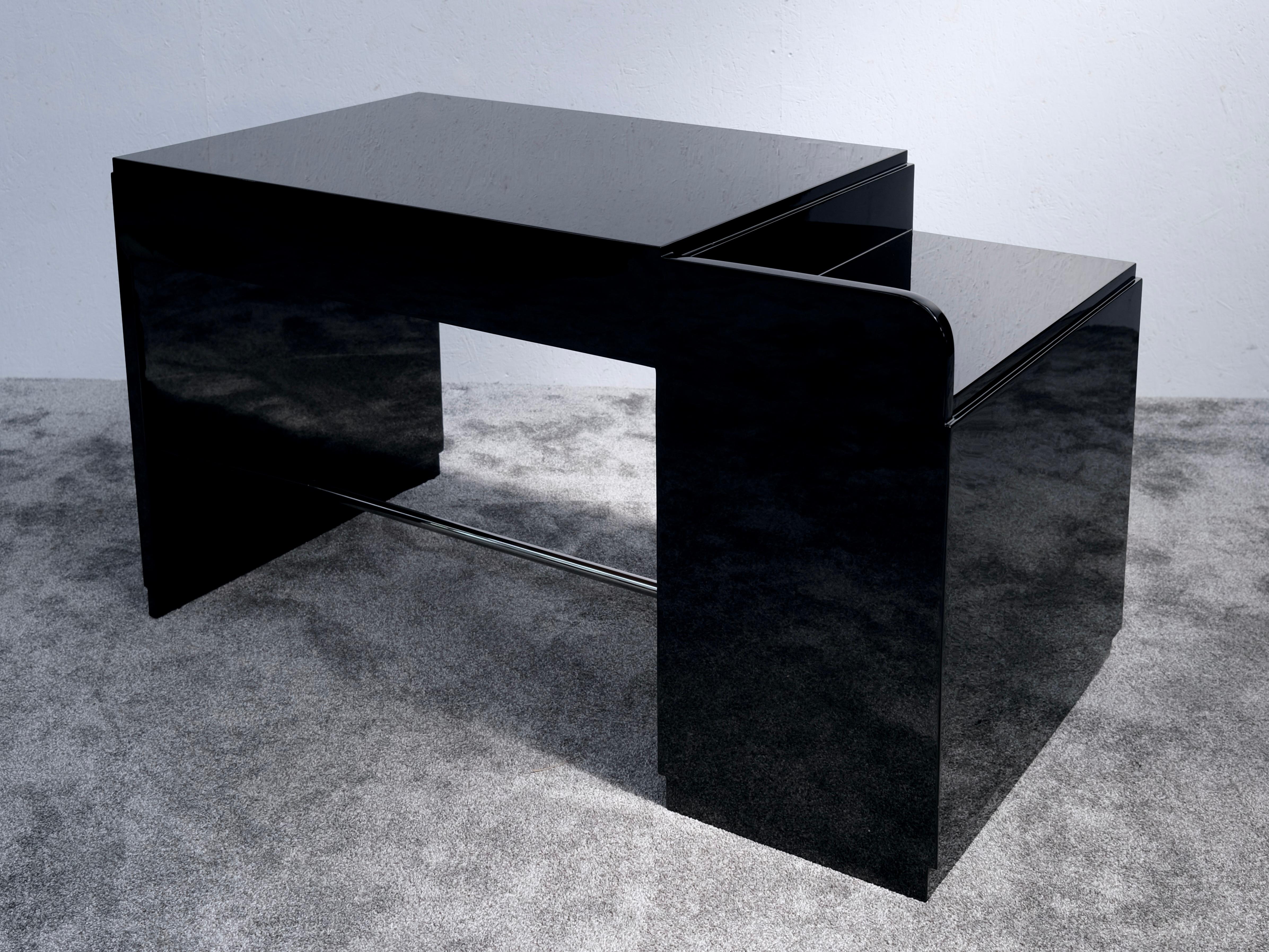 Asymmetrischer französischer Art-Déco-Schreibtisch in schwarzem Lack, um 1930 im Angebot 2