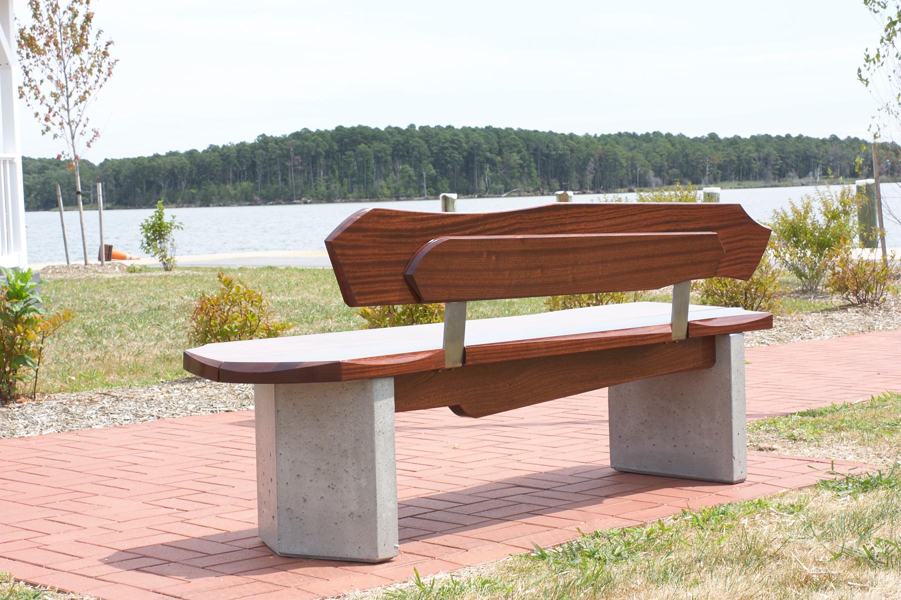 Asymmetrical Indoor/Outdoor Bench in Concrete and Wood by Nico Yektai In New Condition For Sale In Sag Harbor, NY