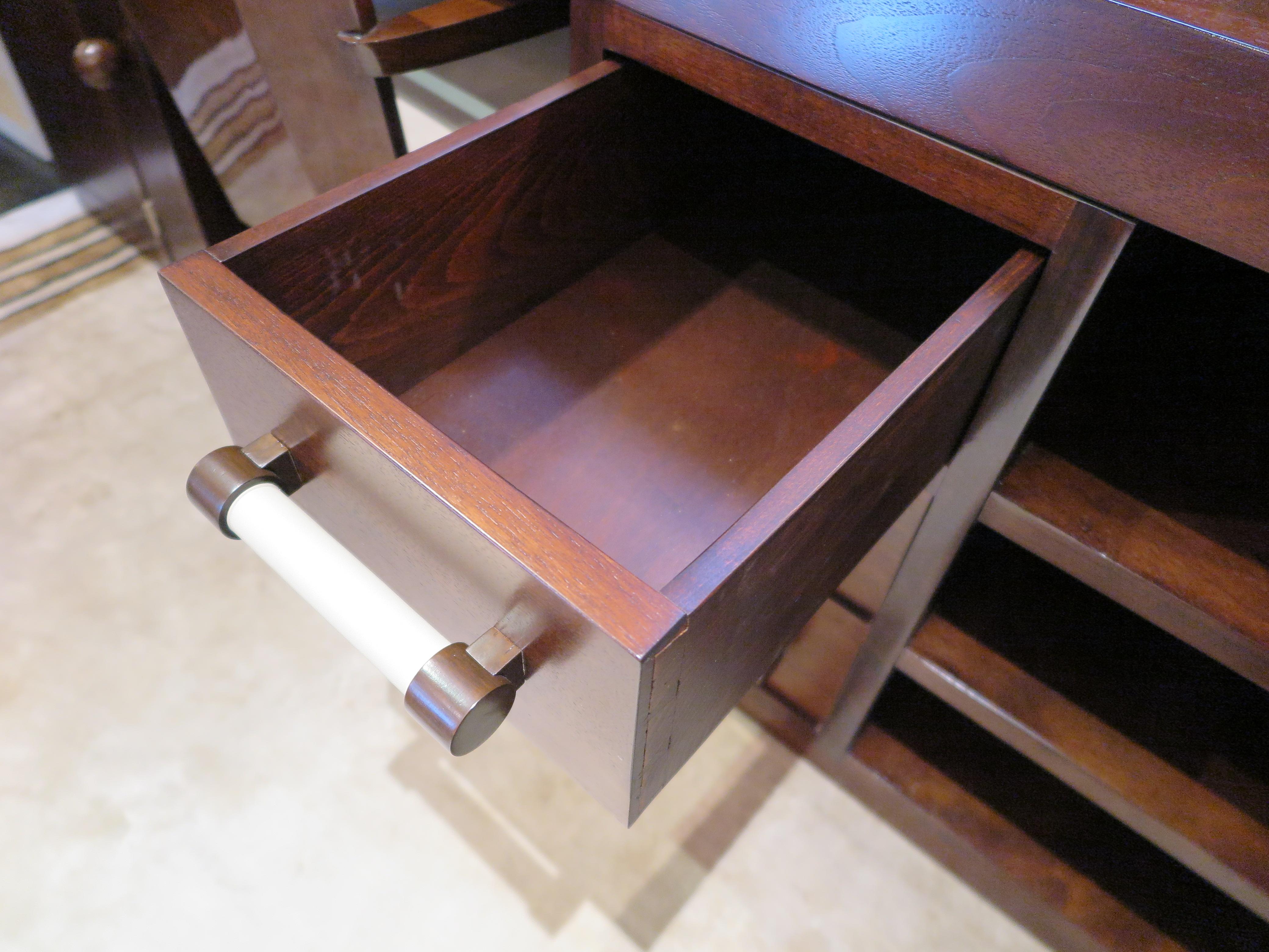 Asymmetrical Italian Mid-Century Desk in Walnut For Sale 7