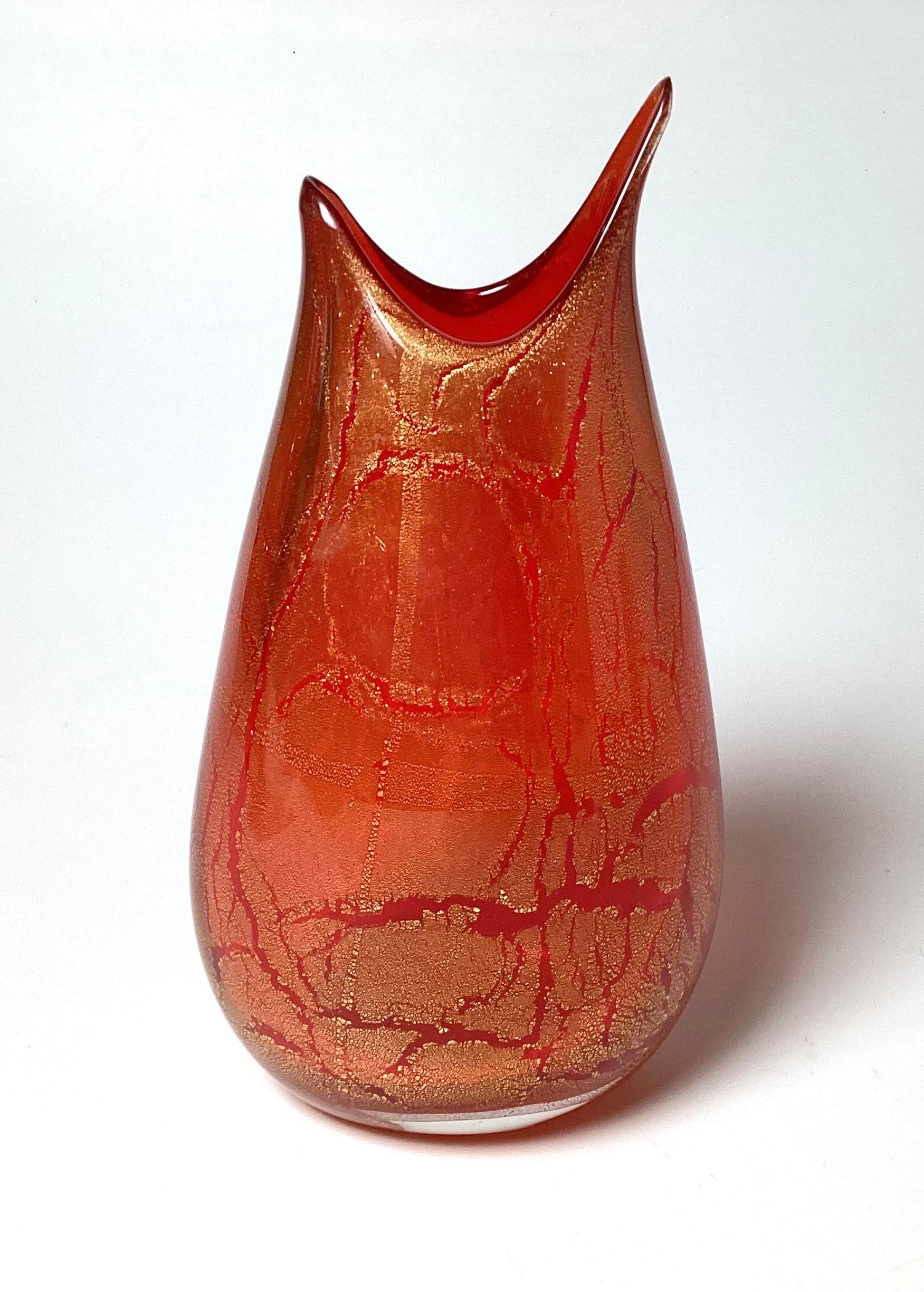 Asymmetrical Italian Murano Glass Vase In Excellent Condition For Sale In Lambertville, NJ