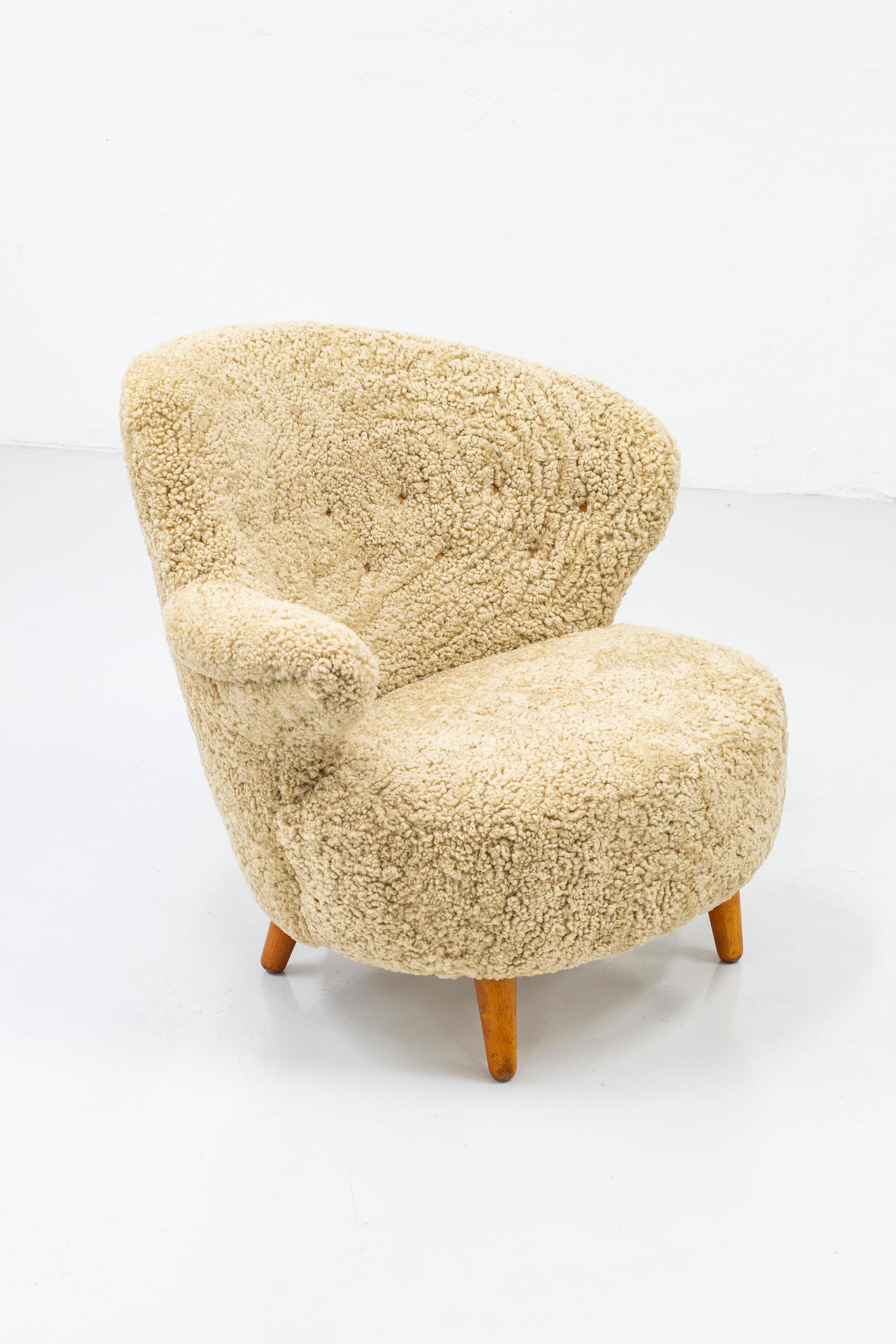 Asymmetrical Lounge Chair in Sheep Skin by Vik & Blindheim 8