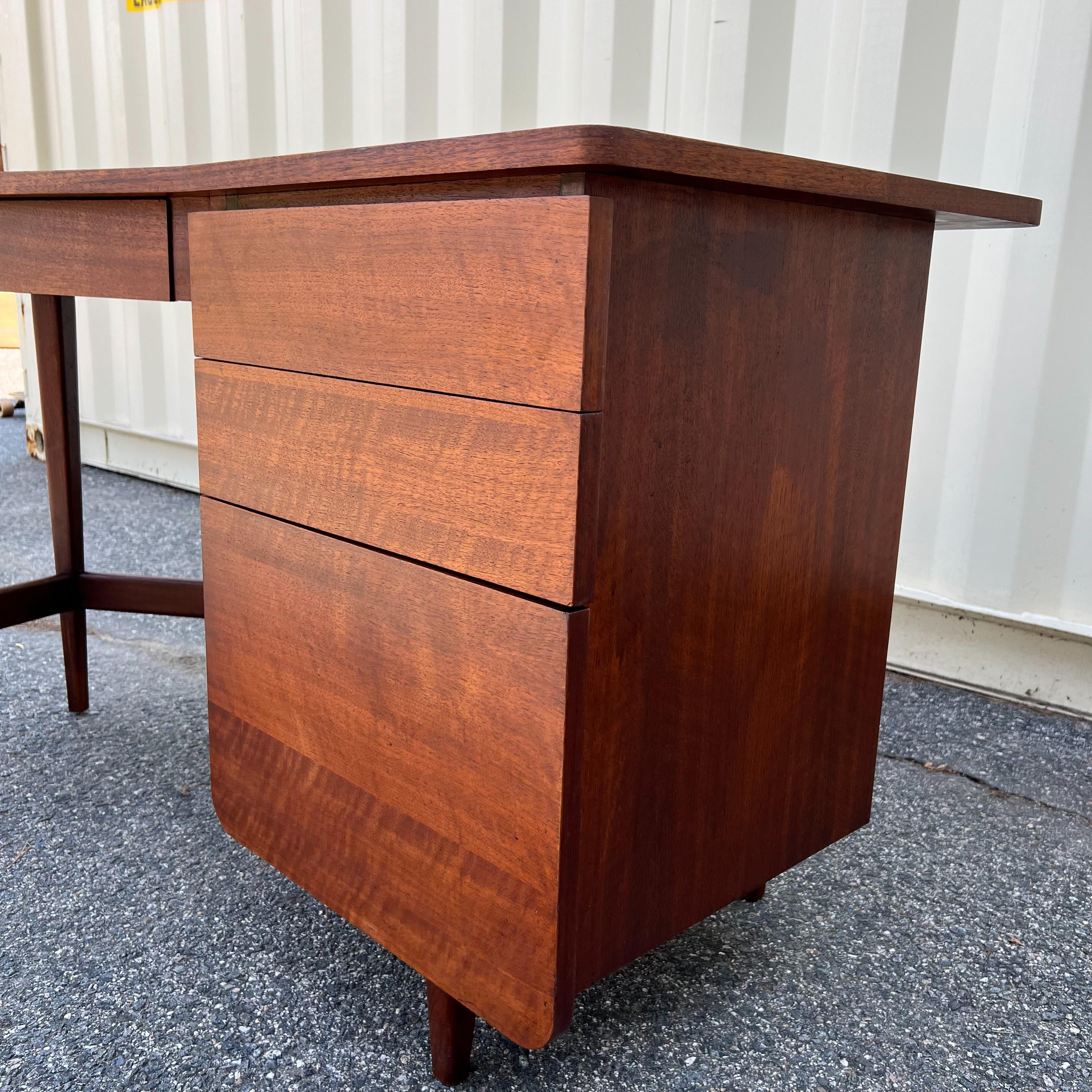 Asymmetrical Mid Century Bertha Schaefer Desk for Singer and Sons 6