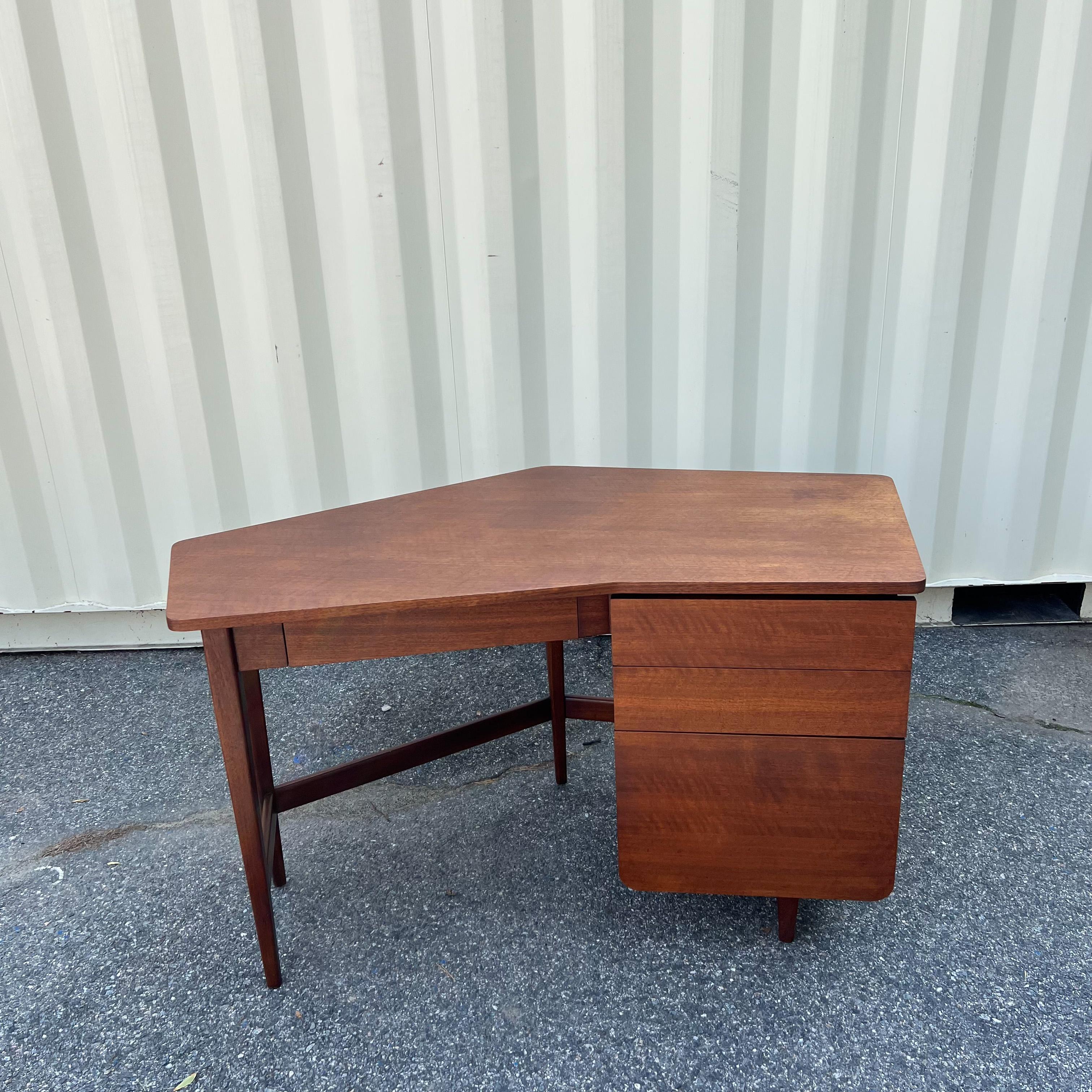 Asymmetrical Mid Century Bertha Schaefer Desk for Singer and Sons 12
