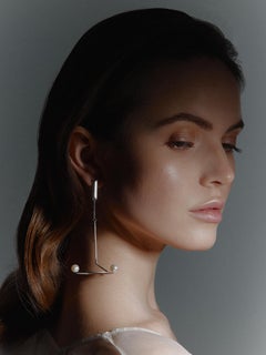 Asymmetrical modern minimalistic earring gilding silver with Natural Pearls