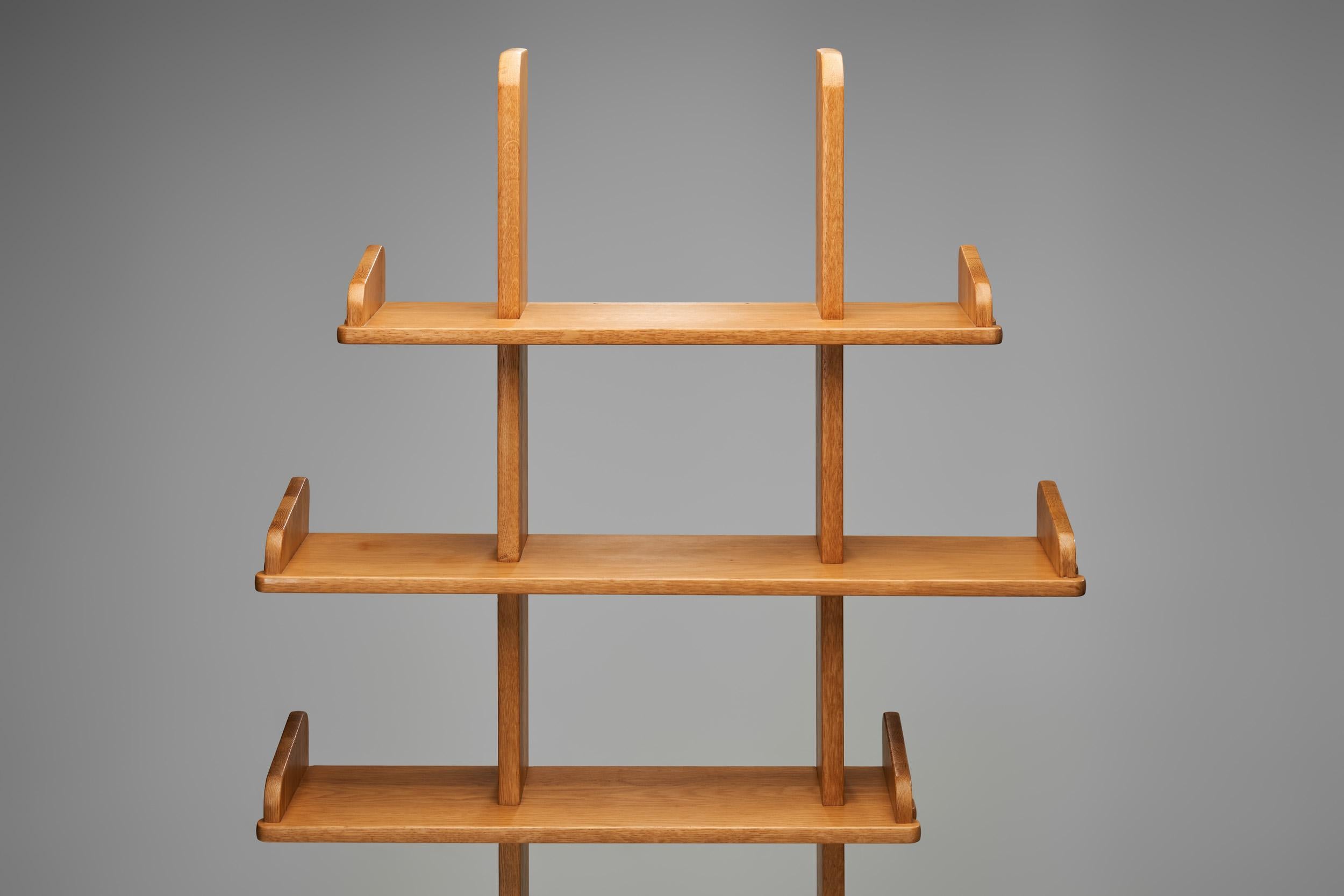Libreria asimmetrica in Oak, Paesi Bassi, anni '70 in vendita 3