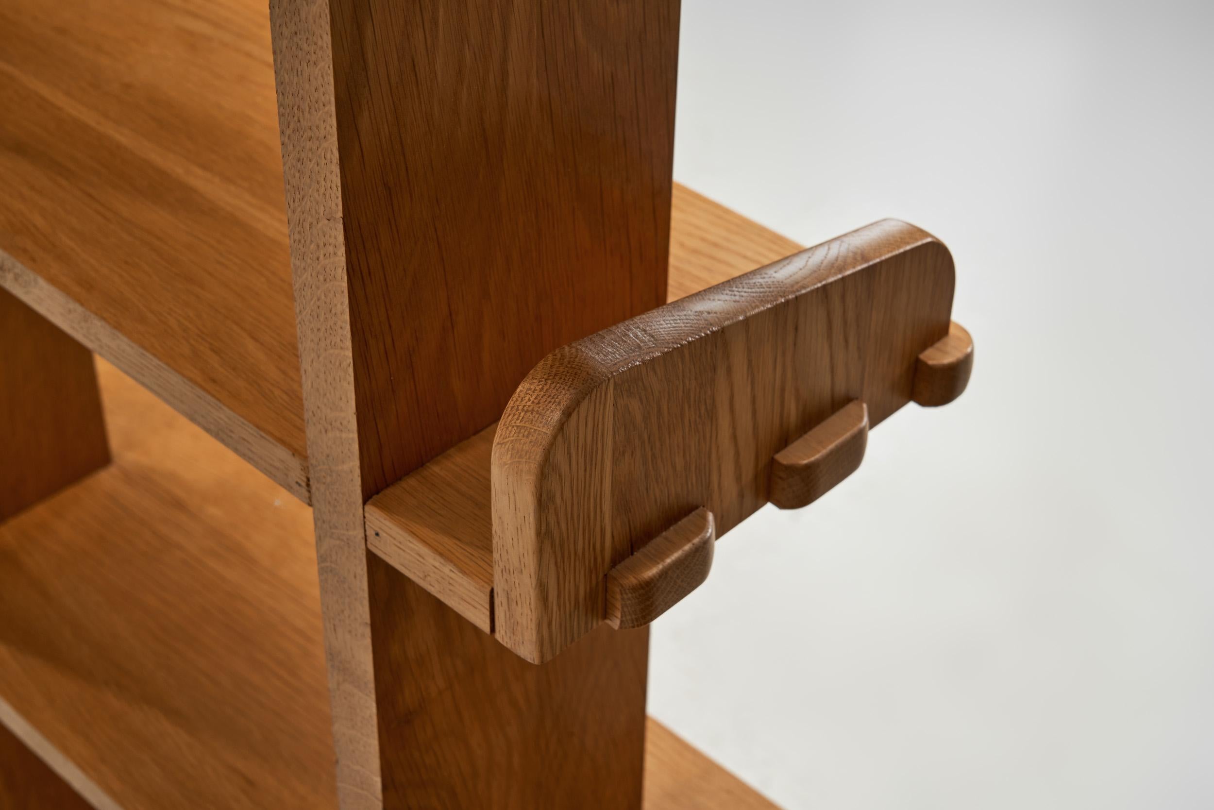 Libreria asimmetrica in Oak, Paesi Bassi, anni '70 in vendita 6