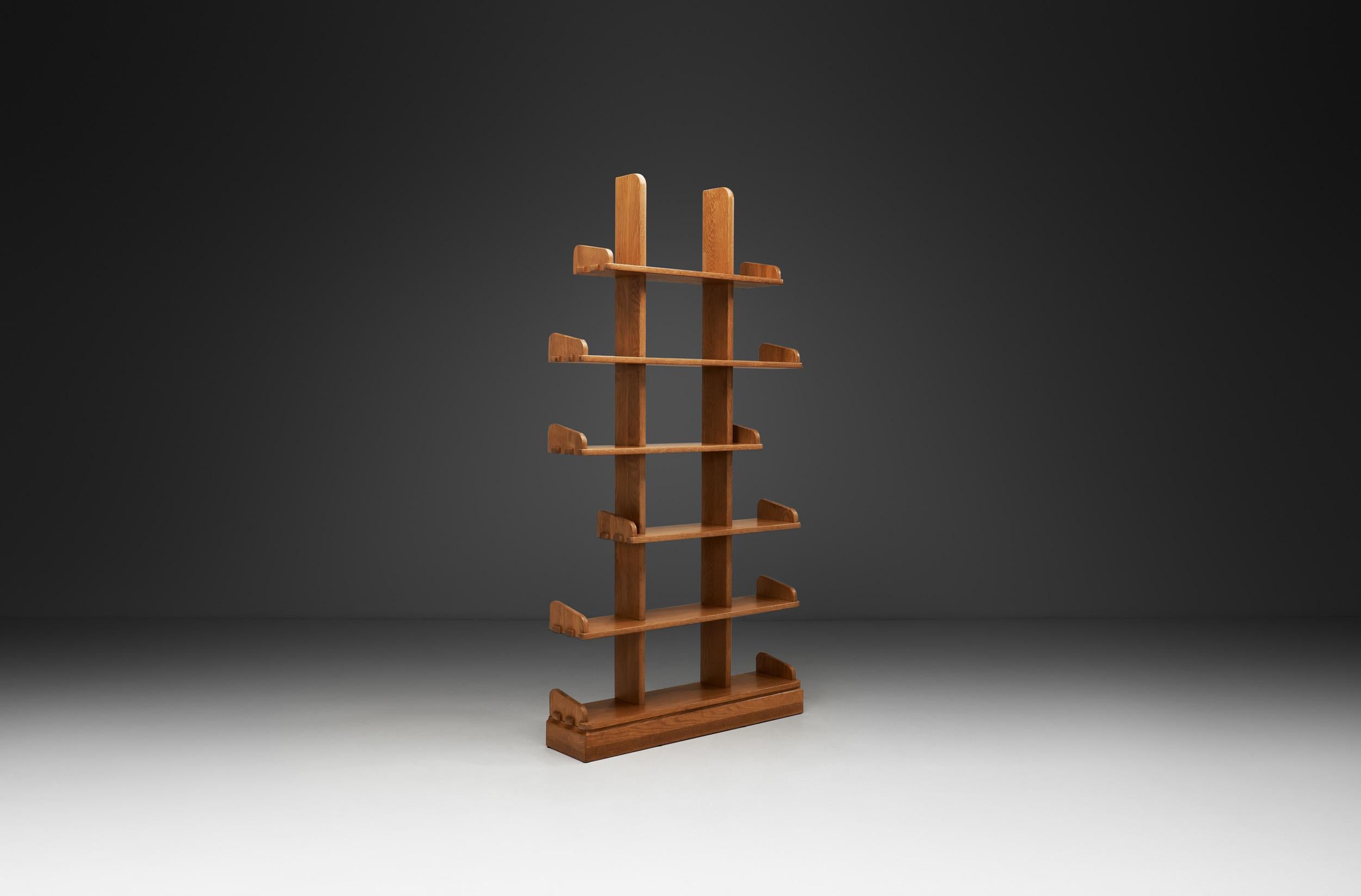 Olandese Libreria asimmetrica in Oak, Paesi Bassi, anni '70 in vendita