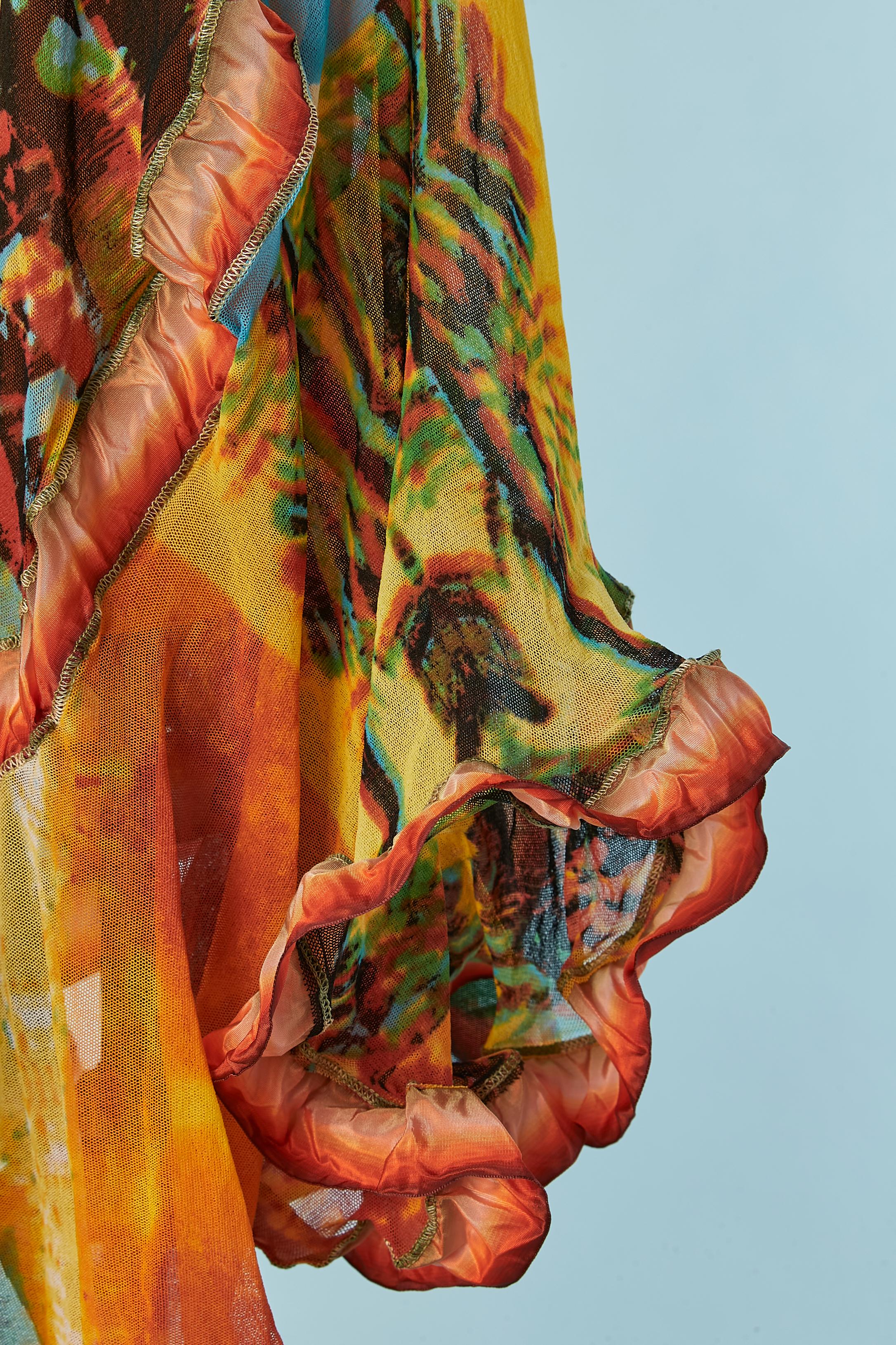Asymmetrisches bedrucktes Kleid aus bedrucktem Tüll und Taftbändern JPG Maille  im Zustand „Gut“ im Angebot in Saint-Ouen-Sur-Seine, FR
