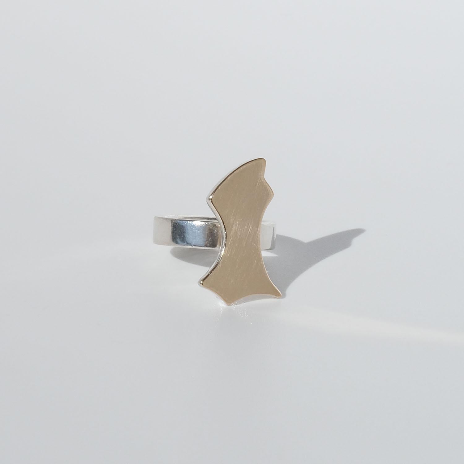 Asymmetrical Silver and Gold Ring by Swedish Master Sigurd Persson, Year 1978 For Sale 6