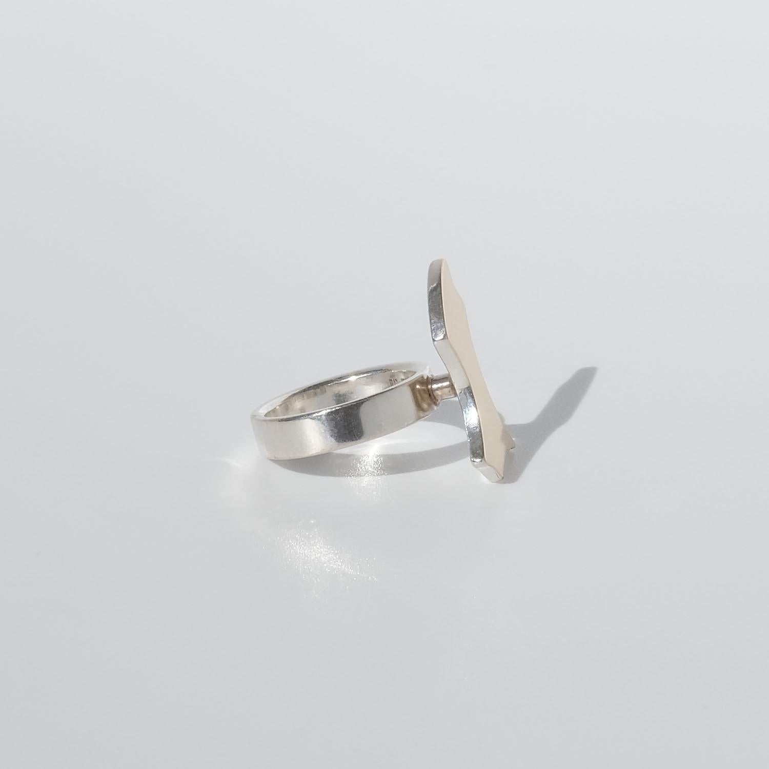 Asymmetrical Silver and Gold Ring by Swedish Master Sigurd Persson, Year 1978 For Sale 7