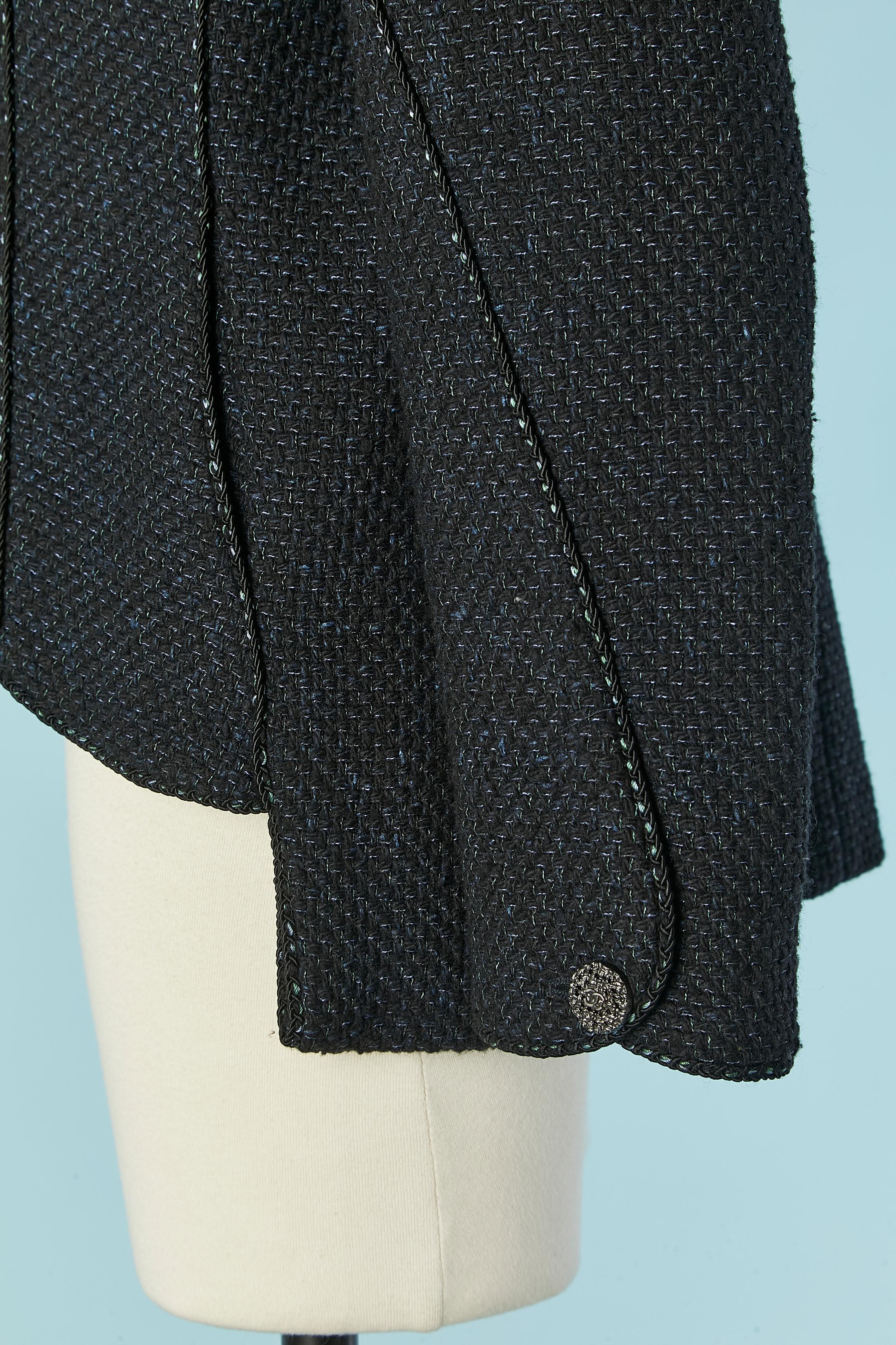 Veste asymétrique en tweed à simple boutonnage CHANEL en vente 1