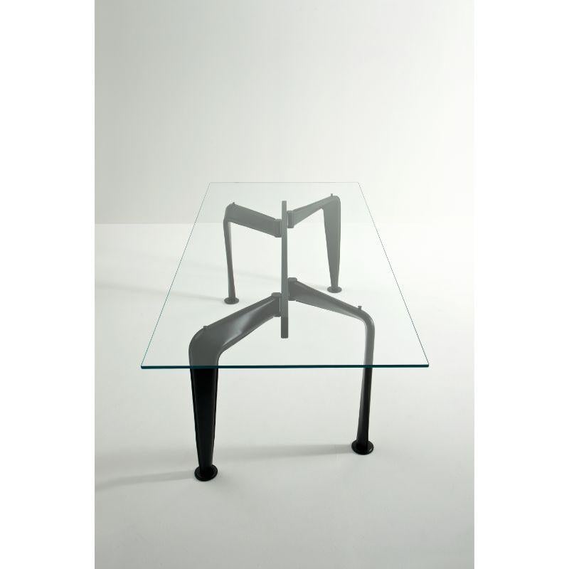 Moderne Table asymétrique, cuir noir par Colé Italia en vente