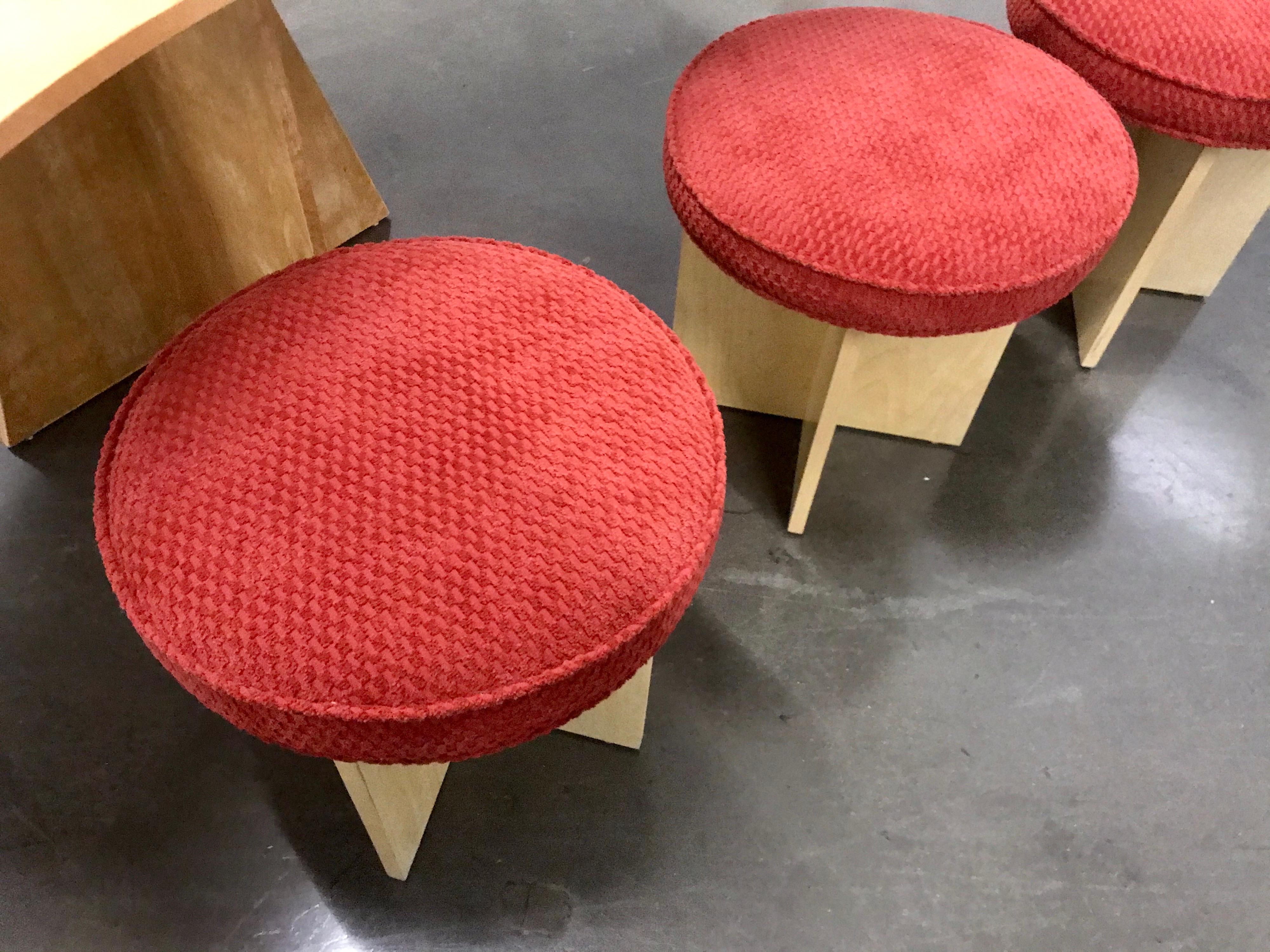 Modern Occasional Table + Four Stools Chris Di Vincente For Sale 6
