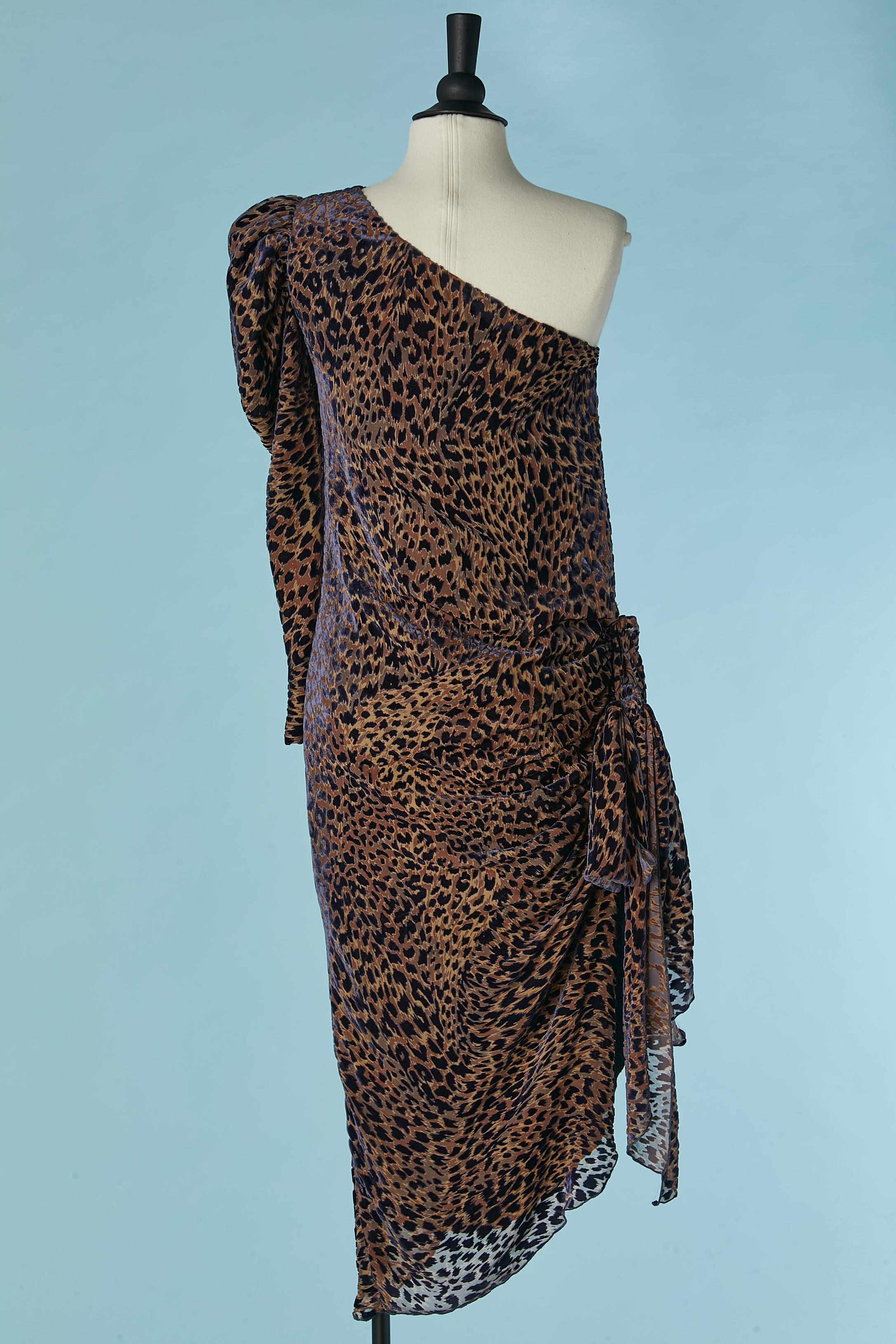 Asymmetrisches Abendkleid aus Samt-Dévoré  Guiseppe di Morabito, NEU im Angebot 3
