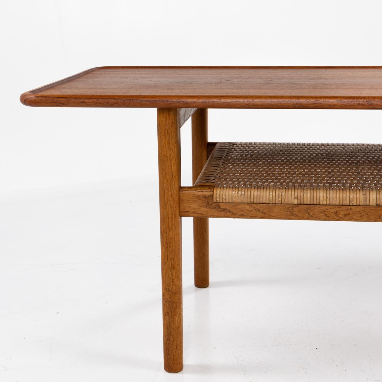 Danish AT 10 - Coffee table in solid teak by Hans J. Wegner For Sale