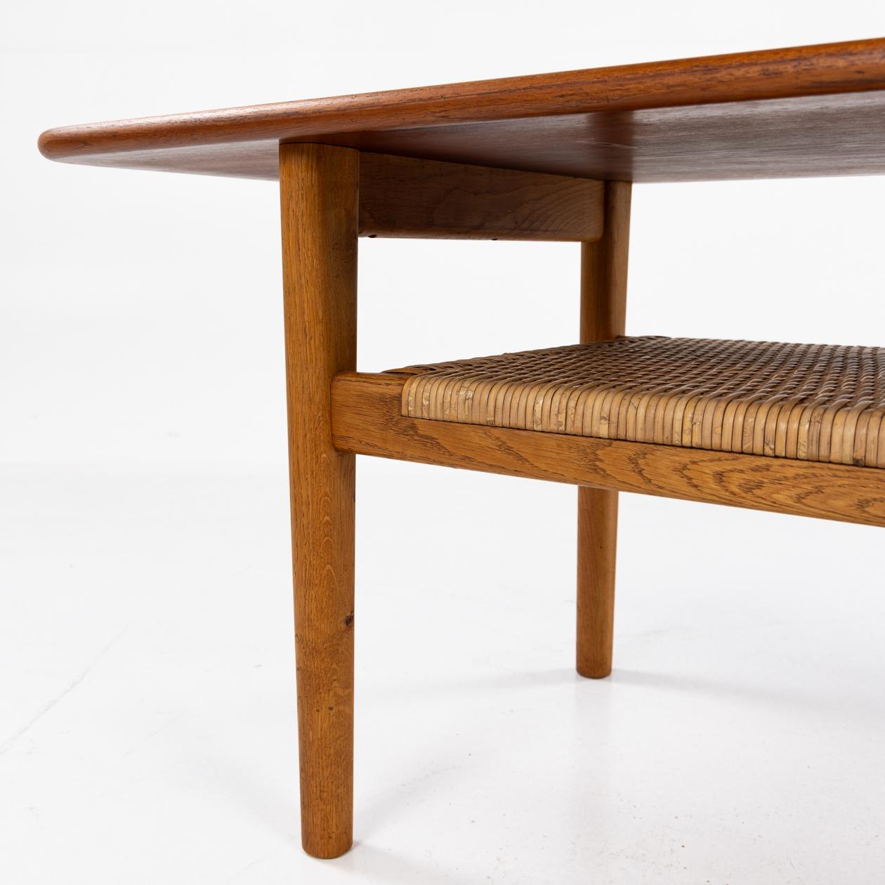 AT 10 - Couchtisch aus massivem Teakholz von Hans J. Wegner (20. Jahrhundert) im Angebot