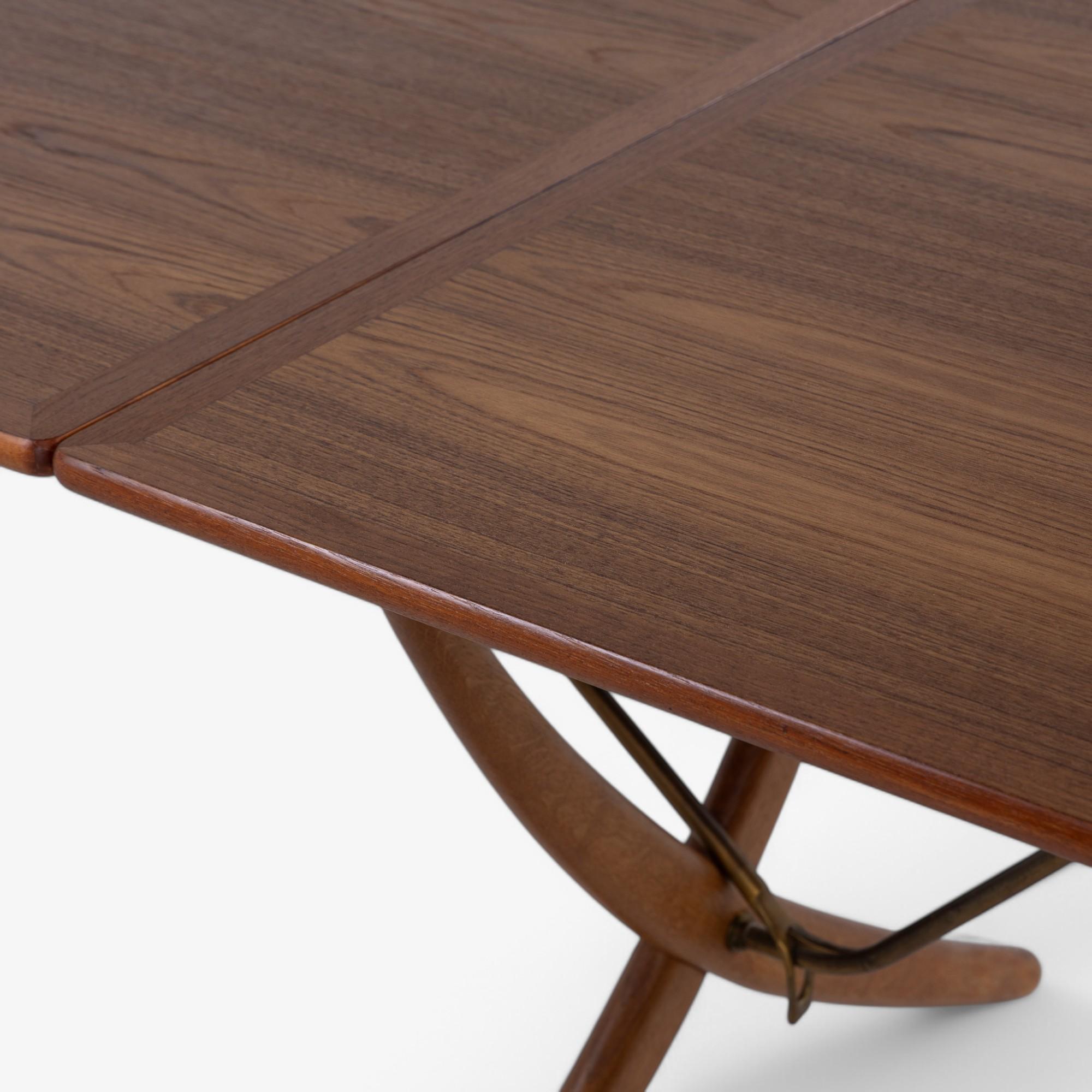 AT 304 - Dining table in teak by Hans J. Wegner For Sale 3