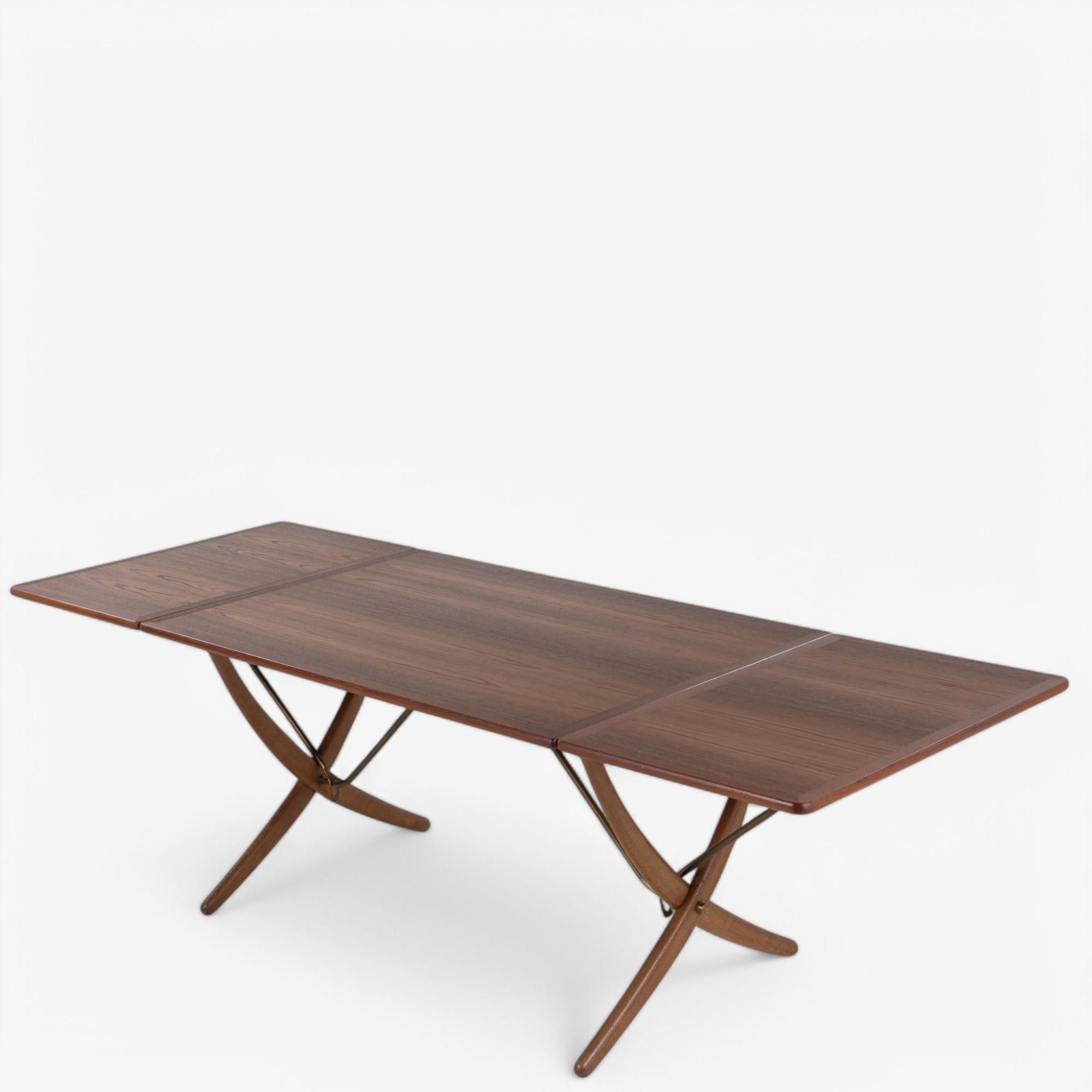 Danish AT 304 - Dining table in teak by Hans J. Wegner For Sale